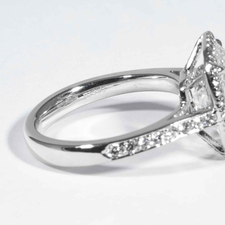 Shreve, Crump & Low GIA Certified 4.01 Carat I VVS2 Cushion Cut Diamond Ring For Sale 1