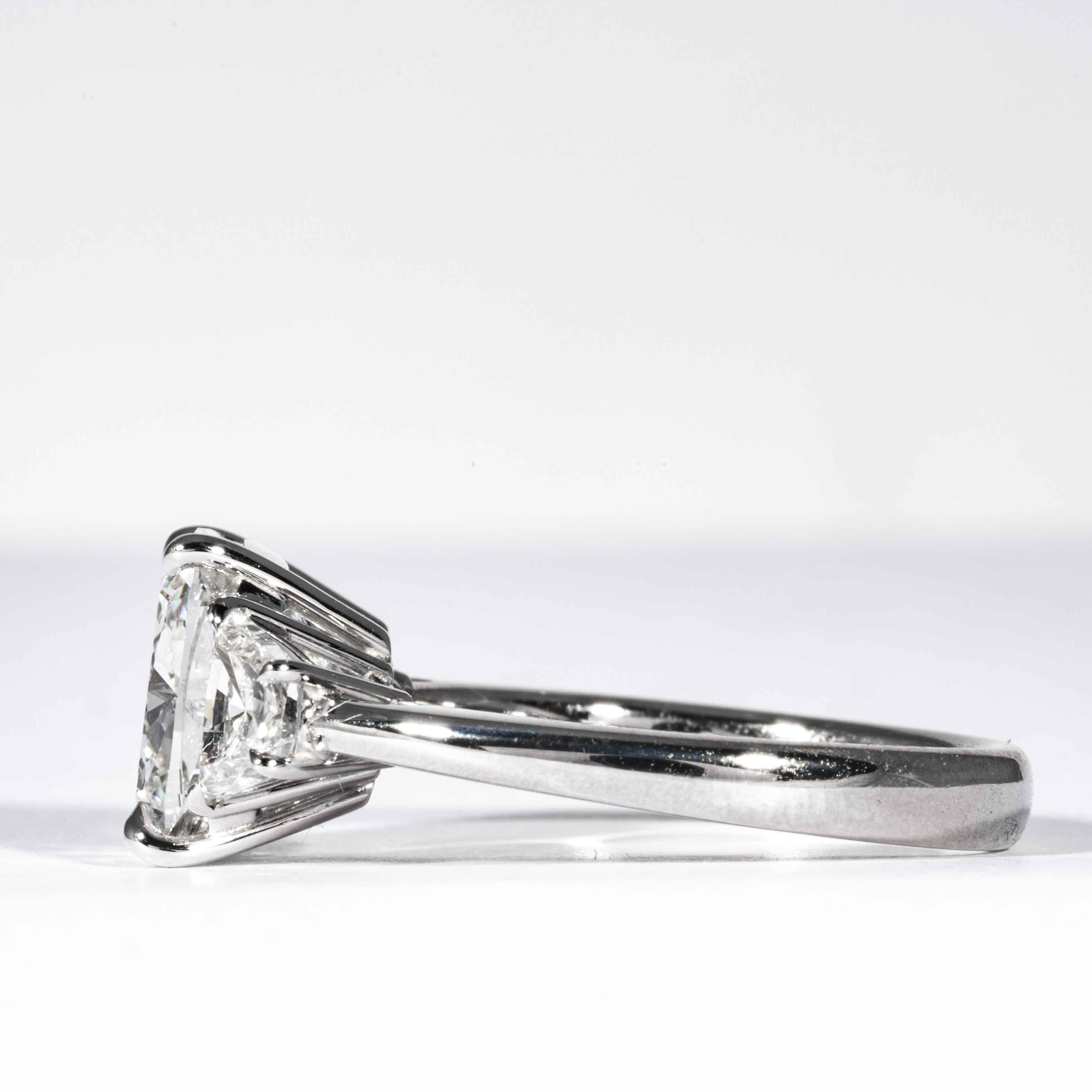 Women's Shreve, Crump & Low GIA Certified 4.05 Carat G SI2 Cushion Cut Diamond Plat Ring
