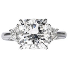 Shreve, Crump 
Low GIA Certified 4.05 Carat G SI2 Cushion Cut Diamond Plat Ring