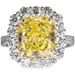 Bague coussin jaune intense de 4,74 carats certifiée par le GIA Shreve, Crump & Low