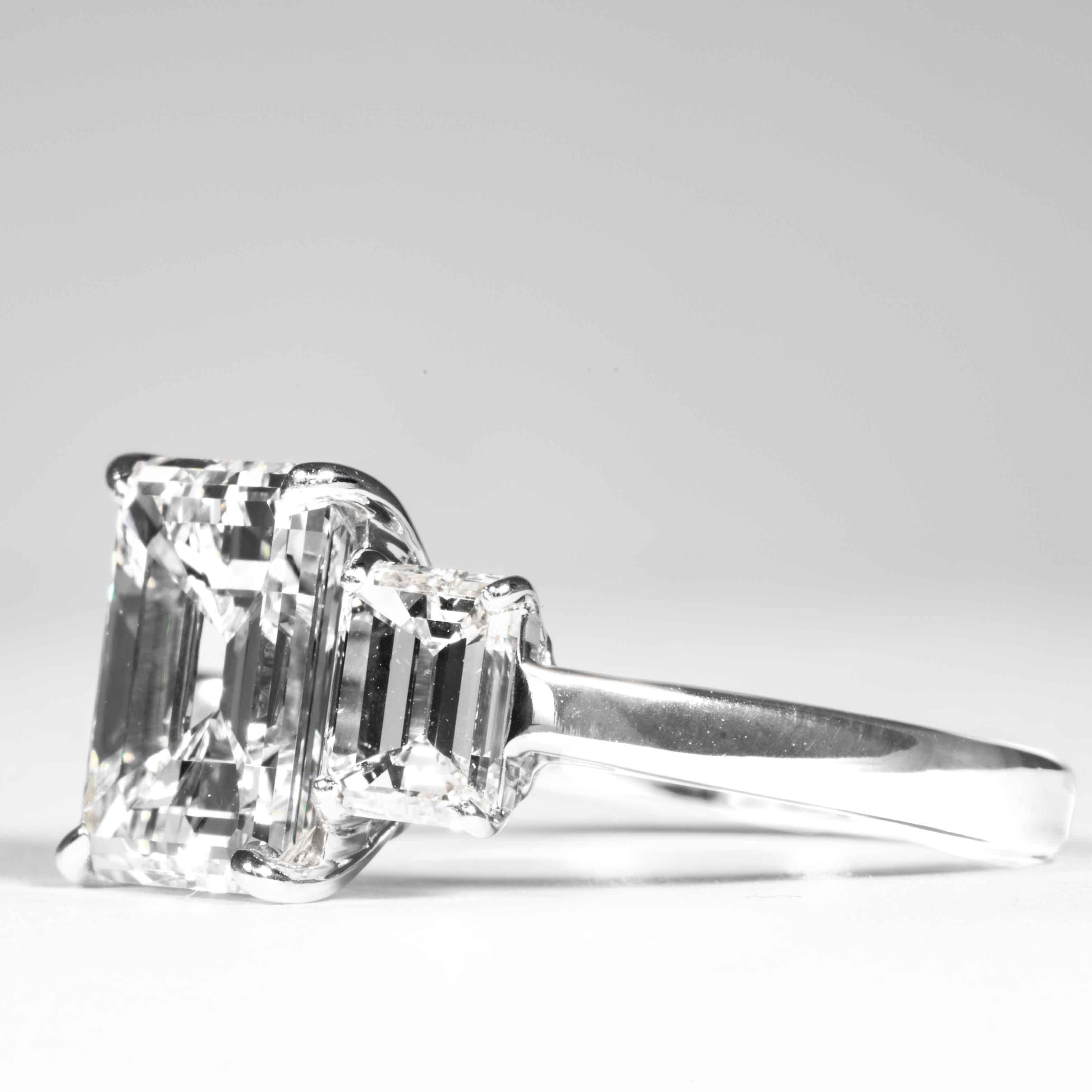 Women's Shreve, Crump & Low GIA Certified 5.05 Carat J VVS2 Emerald Cut Diamond Ring For Sale