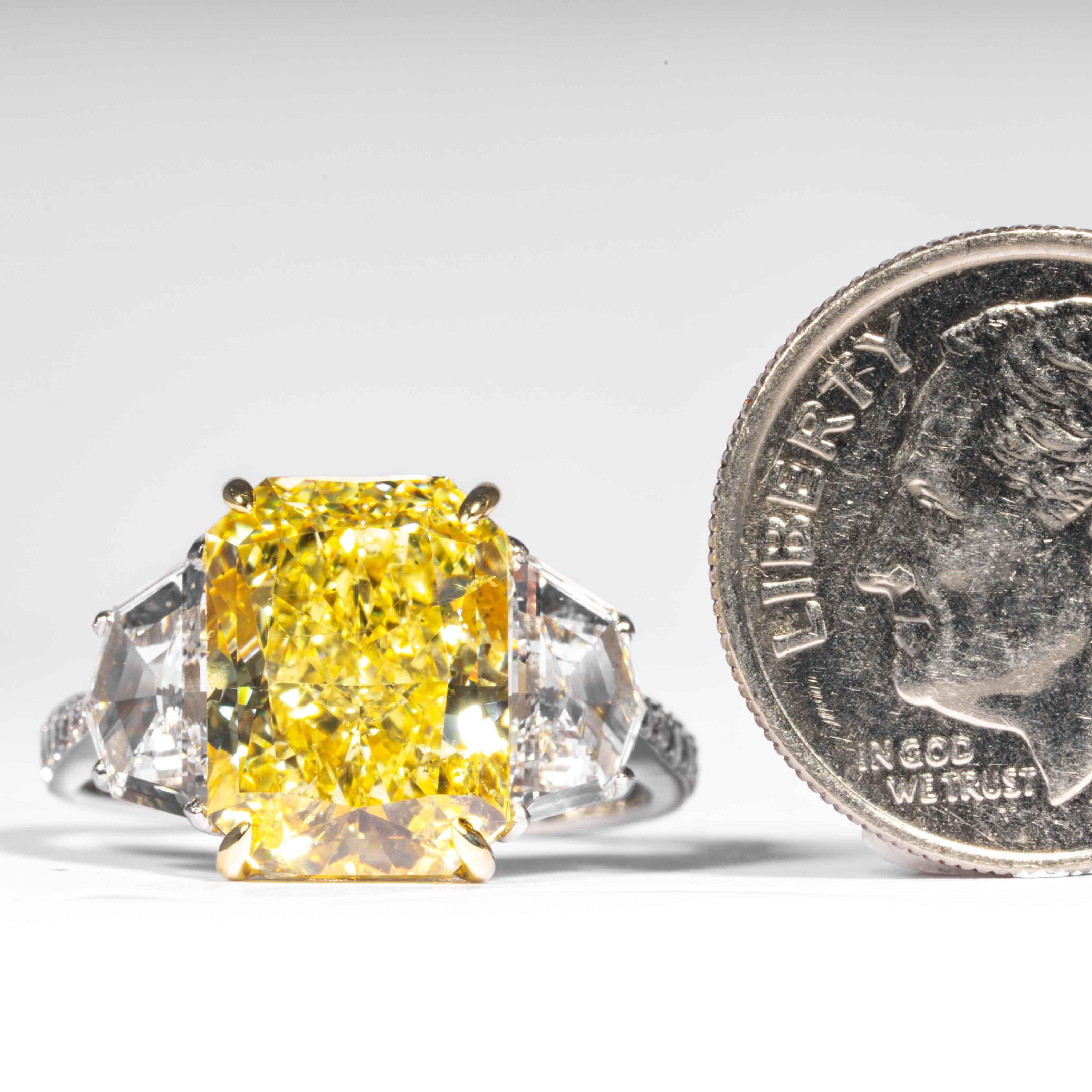 Shreve, Crump & Low GIA Certified 5.07 Carat Fancy Intense Yellow Diamond Ring For Sale 1