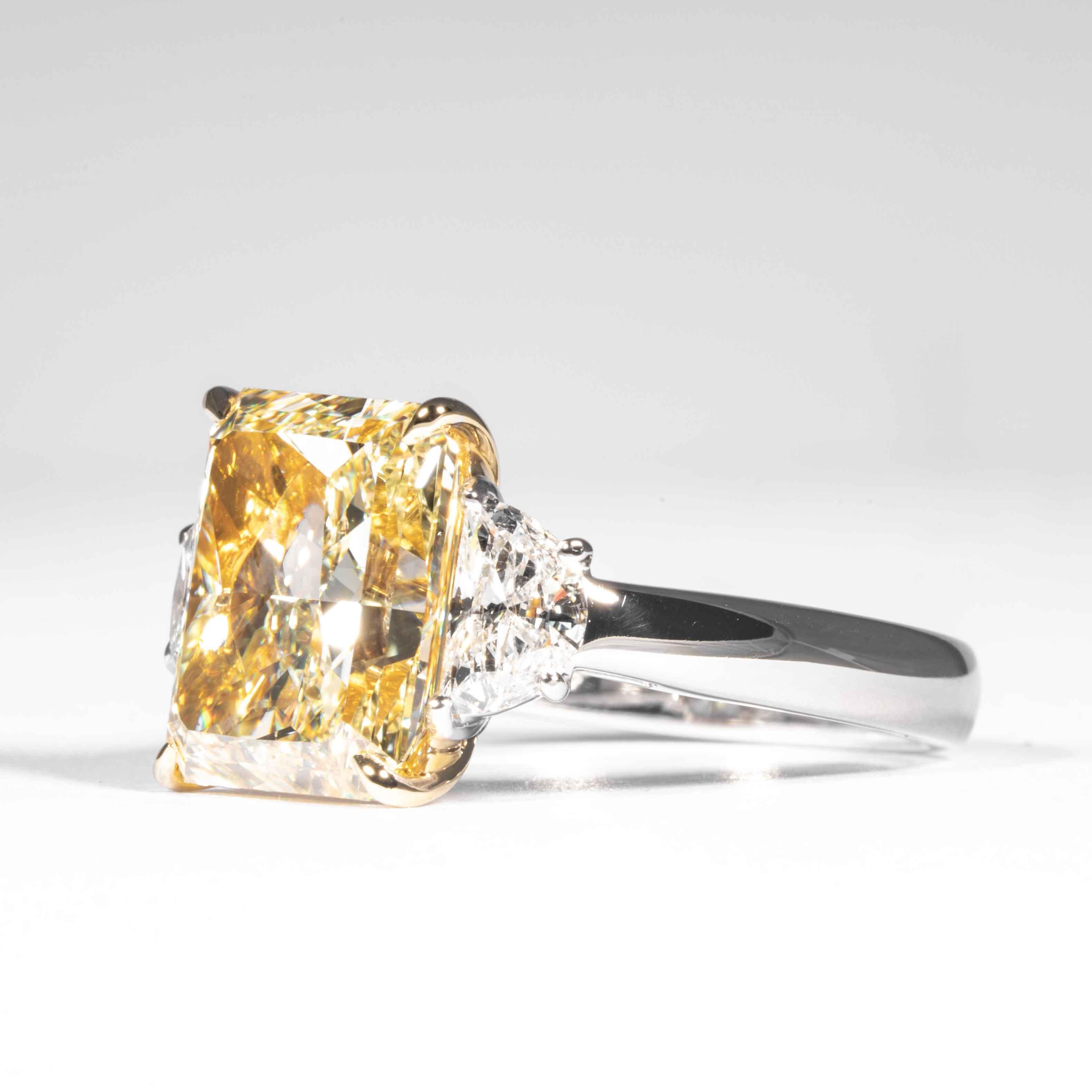 Radiant Cut Shreve, Crump & Low GIA Certified 5.87 Carat Fancy Yellow Radiant Diamond Ring For Sale