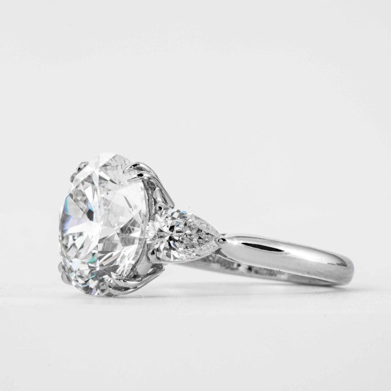 Shreve, Crump & Low GIA Certified 5.90 Carat K VS2 Round Brilliant Diamond Ring In New Condition For Sale In Boston, MA