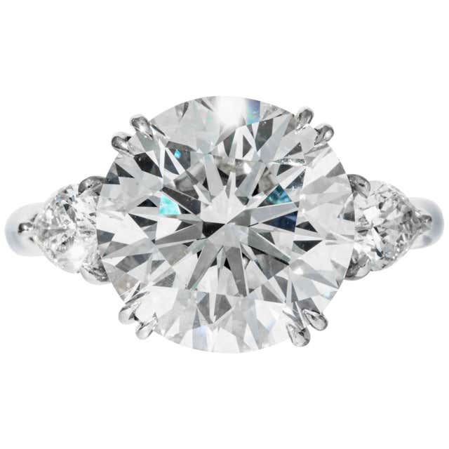 Exceptional GIA Certified 5.90 Carat Kashmir Blue Sapphire Diamond Ring ...