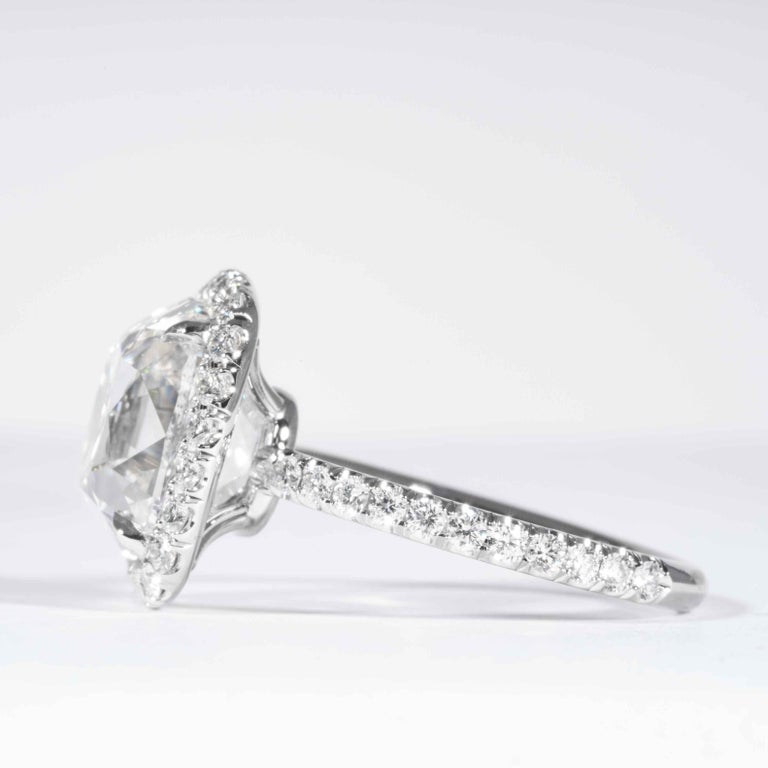 Women's Shreve, Crump & Low GIA Certified 7.01 Carat G SI2 Cushion Cut Diamond Ring For Sale