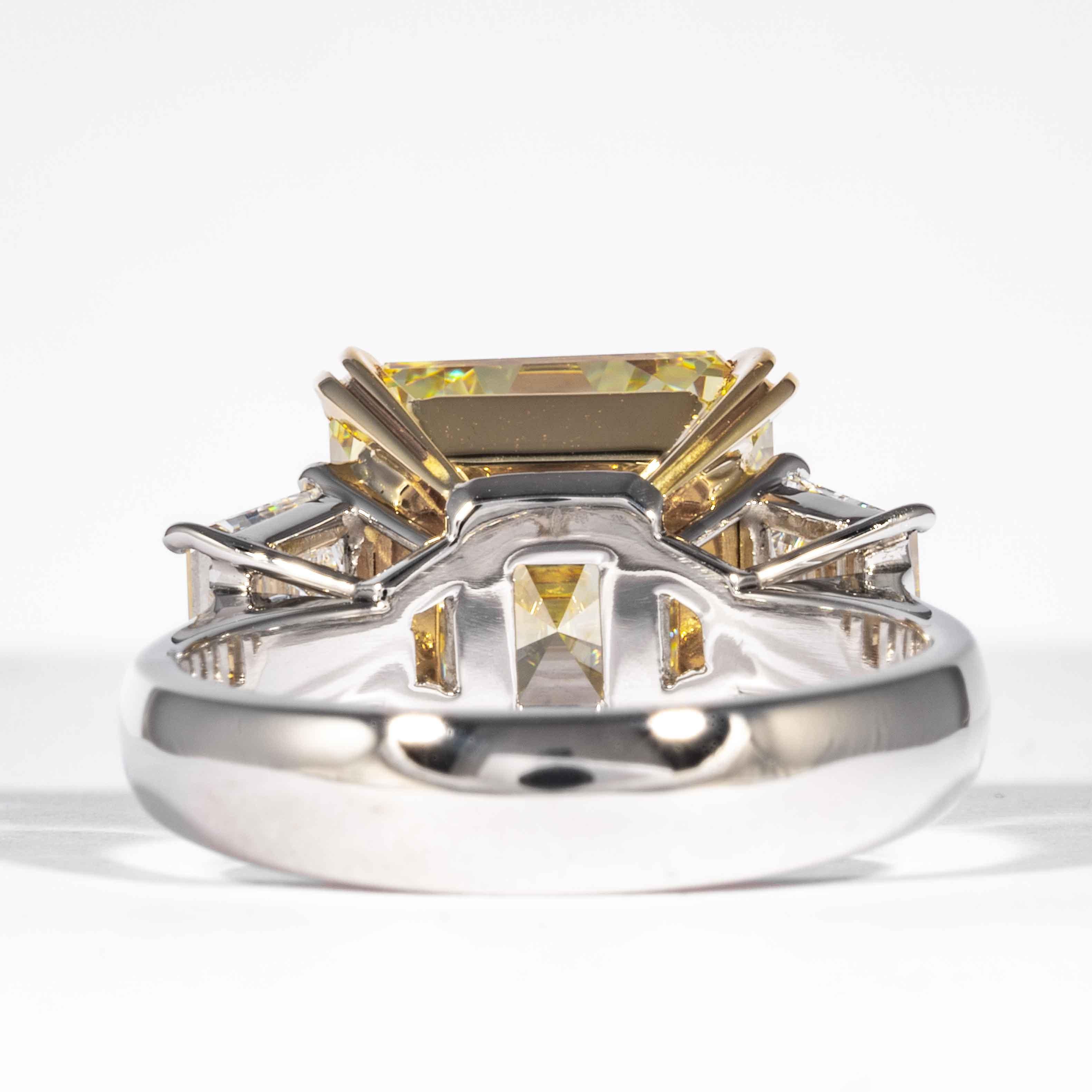 Shreve, Crump & Low GIA Certified 7.03 Ct Fancy Yellow Square Cut Diamond Ring In New Condition For Sale In Boston, MA