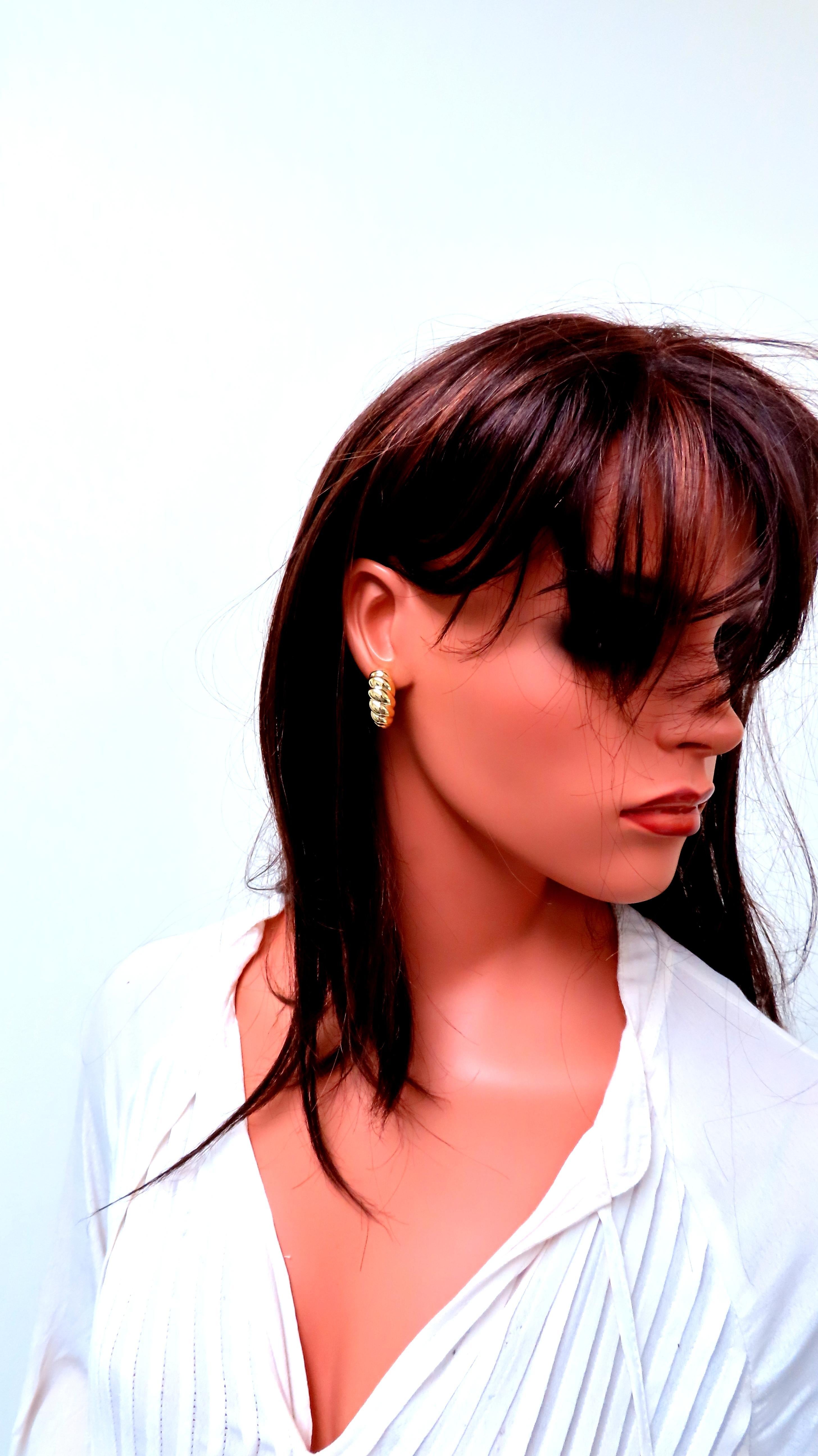 Pendientes Semi Aros Omega Clip Oro 18kt 12578 en venta 1