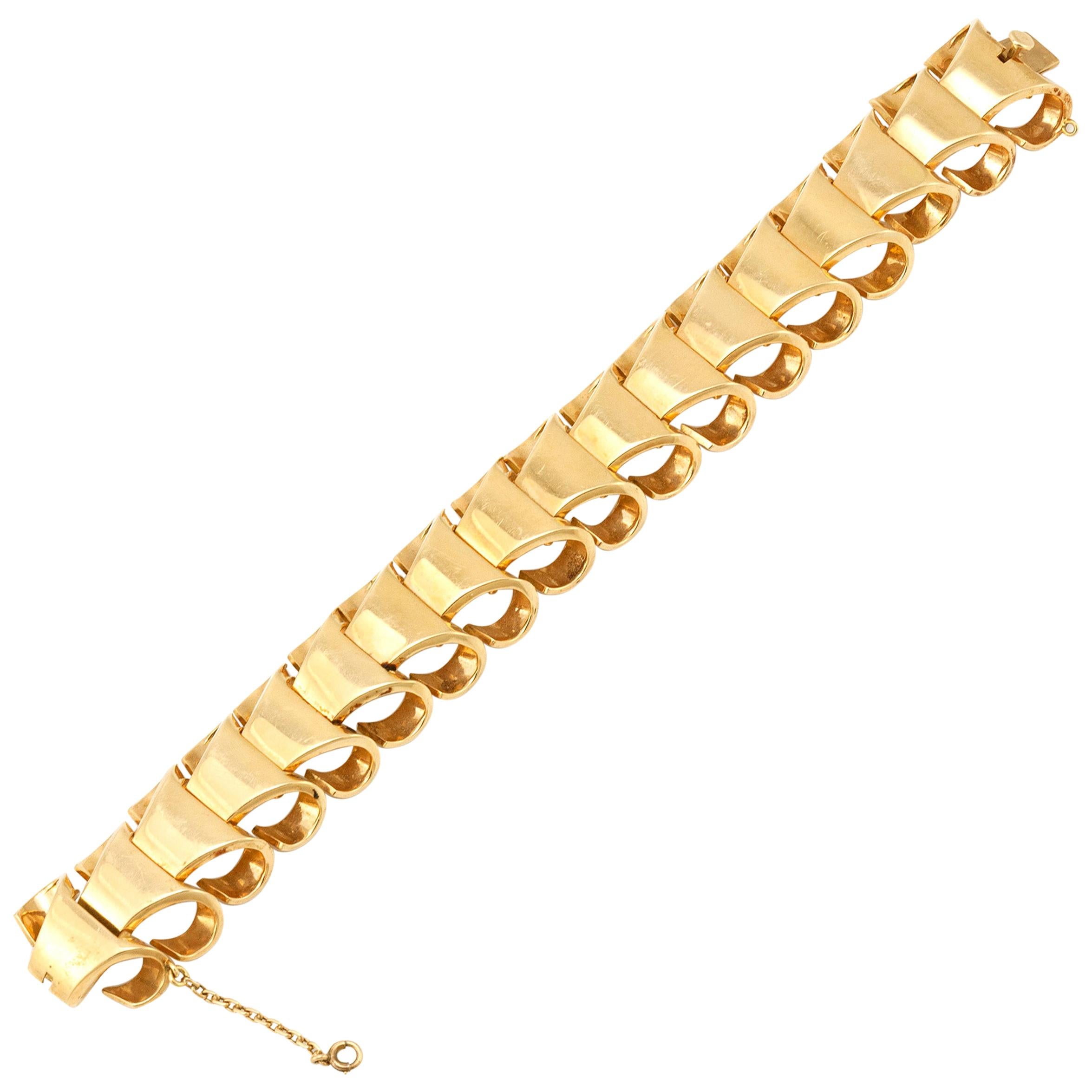 Shrimp Style 18 Karat Gold Bracelet