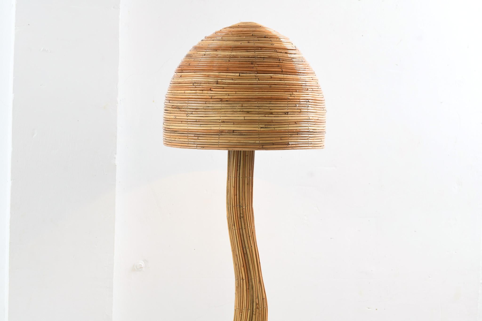Lámpara de pie Shroom 003 Pencil Reed Moderno de mediados de siglo en venta