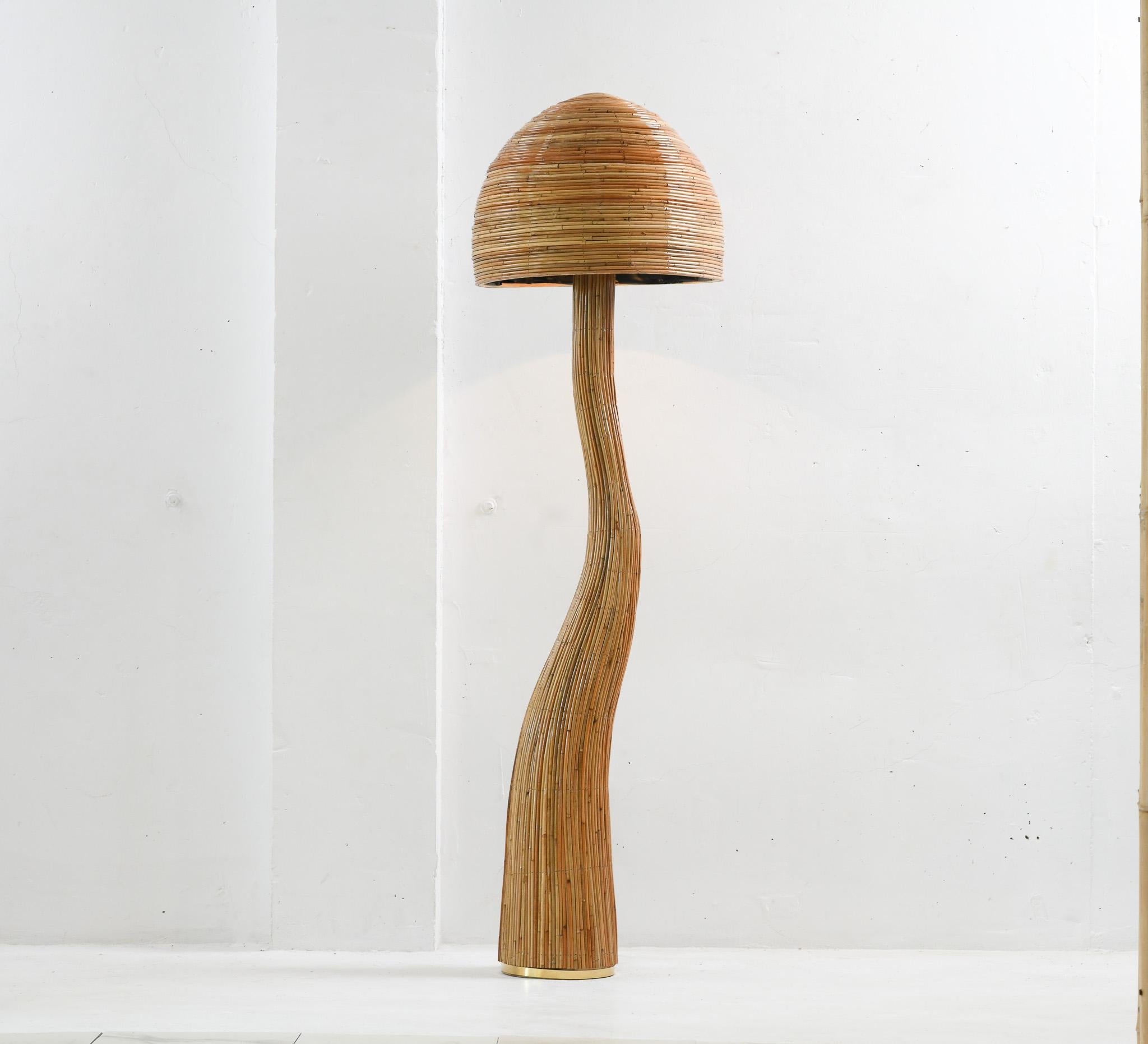 Lámpara de pie Shroom 003 Pencil Reed Filipino en venta