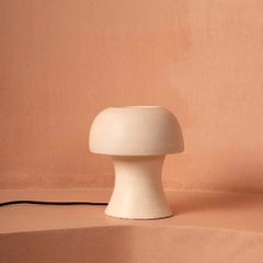 Lámpara de mesa de arcilla Shroom de Harshita Jhamtani Designs