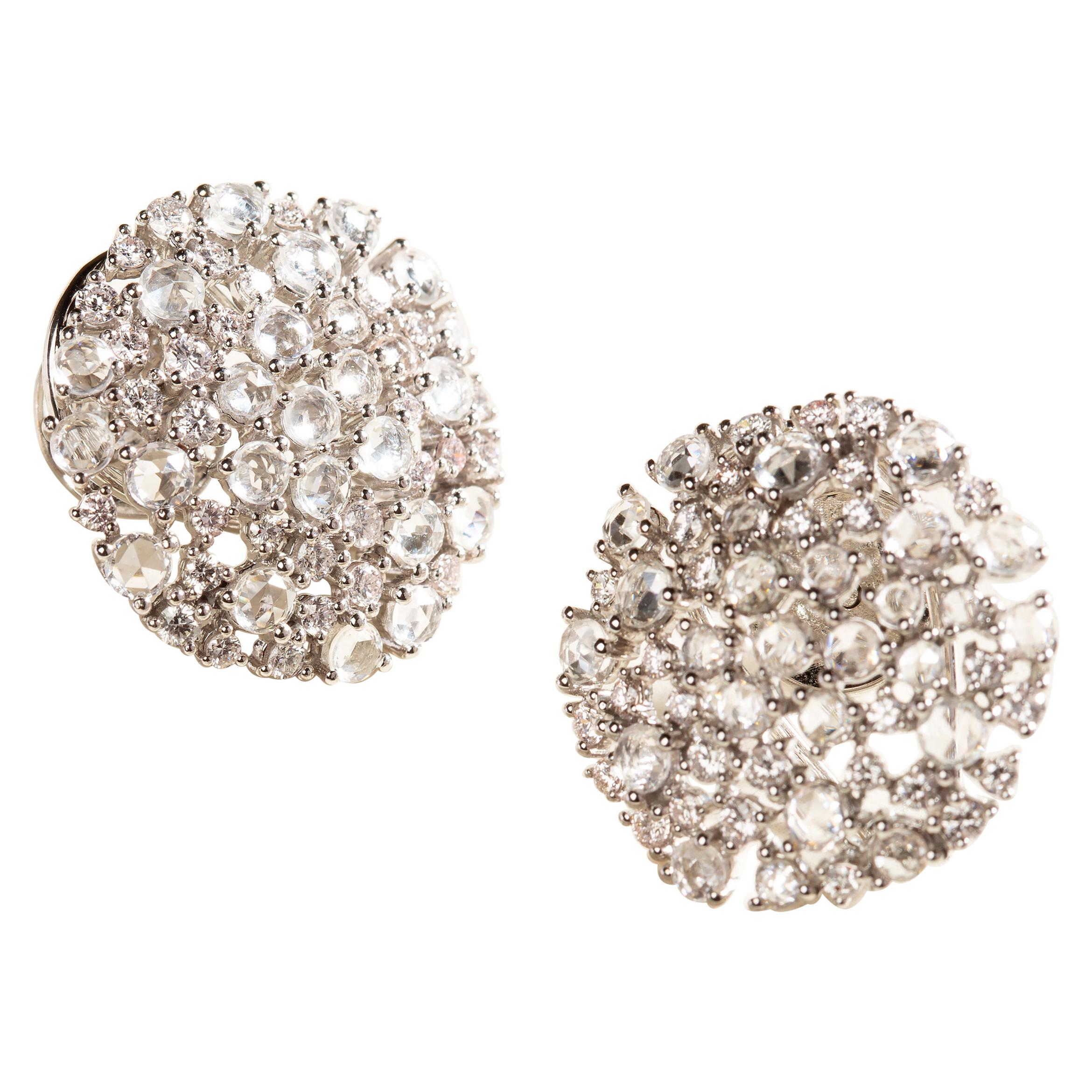 Pendientes Venus Oro Blanco 18 Kilates con Diamantes y Zafiros Blancos en venta