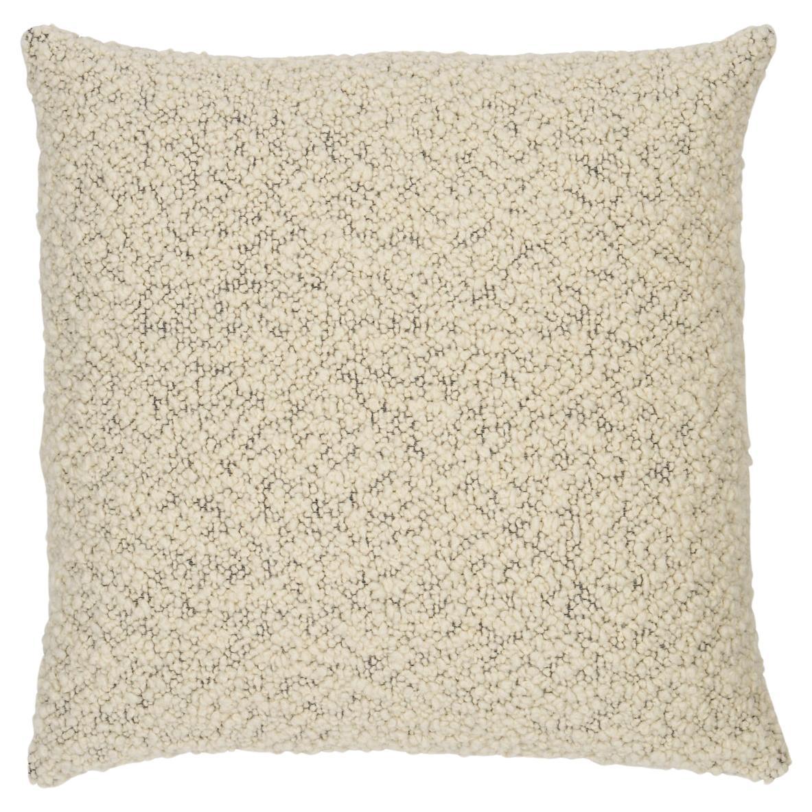 Almohada Shumacher Margarete 20" en Marfil sobre Carbón