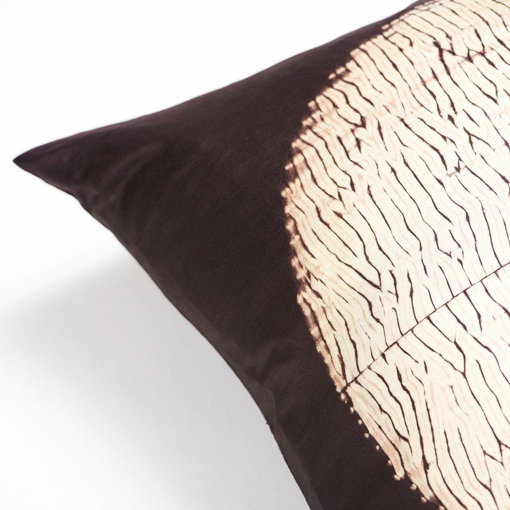 Shunya Black Shibori Silk Pillow In New Condition For Sale In Bloomfield Hills, MI