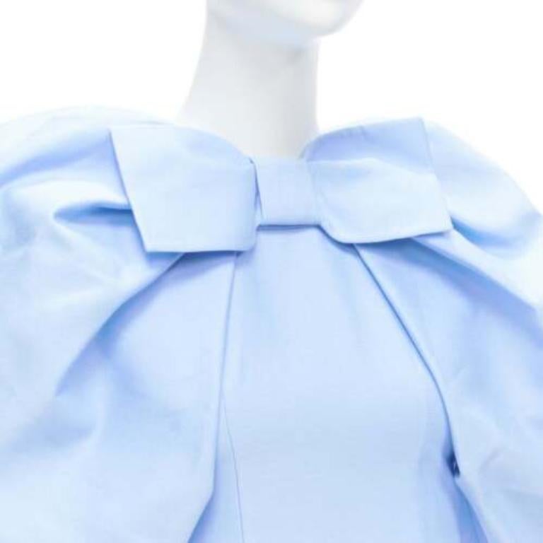 SHUSHU TONG Blau Baumwolle Seide Schleife Puffärmel zugeschnittene Top UK6 XS
Referenz: AAWC/A00532
Marke: Shushu Tong
MATERIAL: Baumwolle, Seide
Farbe: Blau
Muster: Solide
Verschluss: Reißverschluss
Innenfutter: Blauer Stoff
Zusätzliche Details: