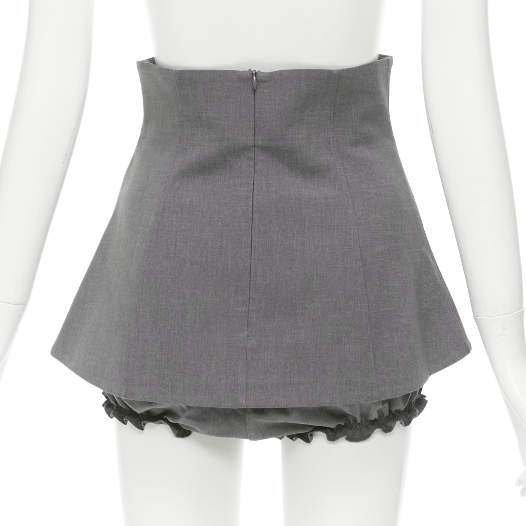 SHUSHU TONG grey ruffle skirt overlay high waisted layered shorts UK6 XS In Excellent Condition For Sale In Hong Kong, NT