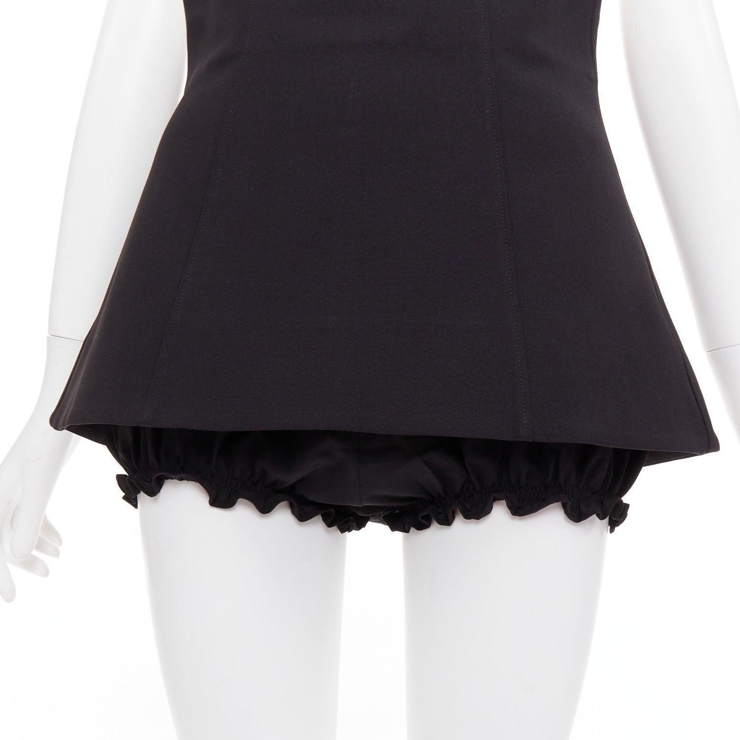 SHUSHU TONG Mini jupe-culotte noire taille haute à volants UK8 S en vente 2