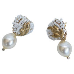 shuumeigiku petite earring(white) / vintage jewelry , 1970's vintage parts