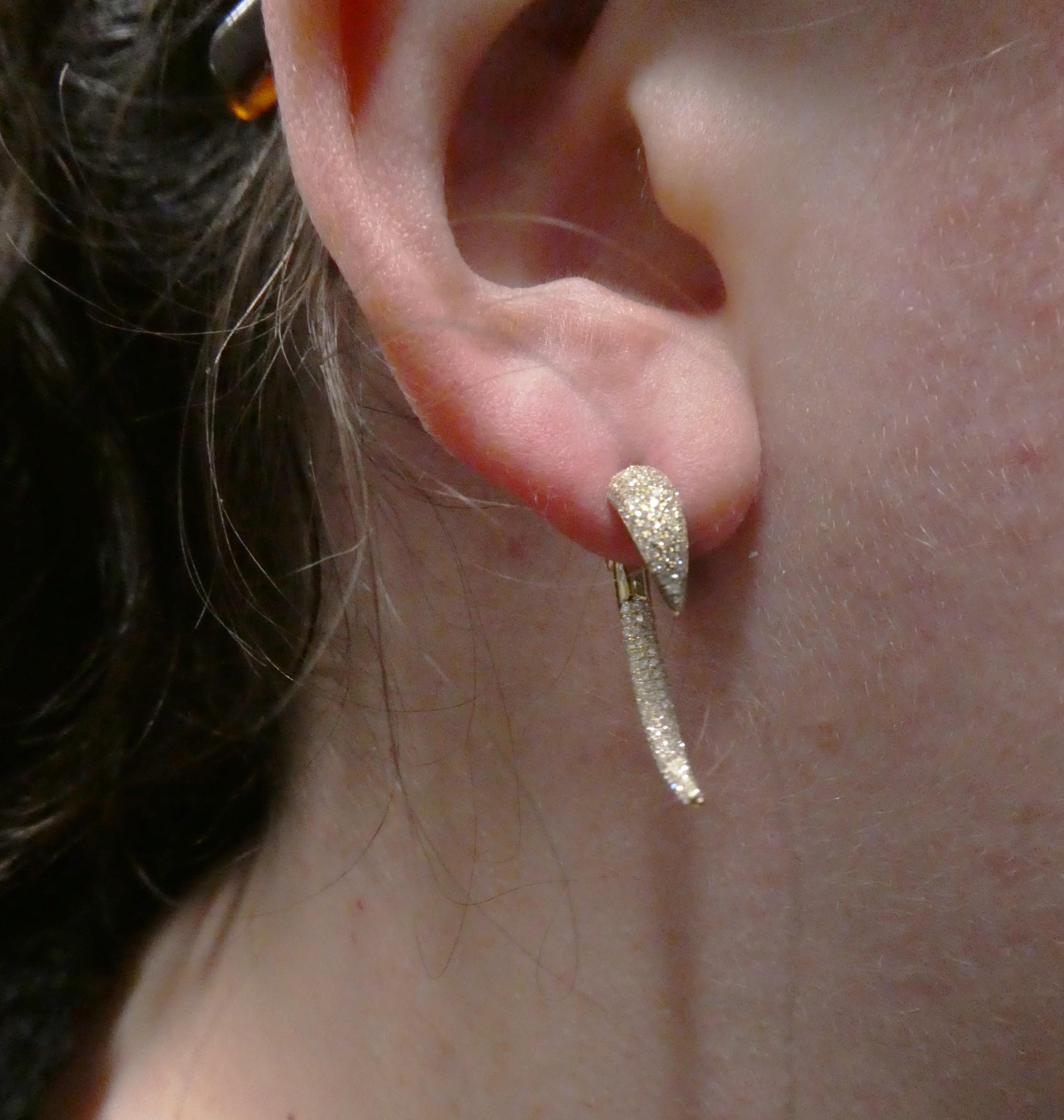 Round Cut Shy Creation 14 Karat Yellow Gold Pave Diamond Fang Hoop Earrings