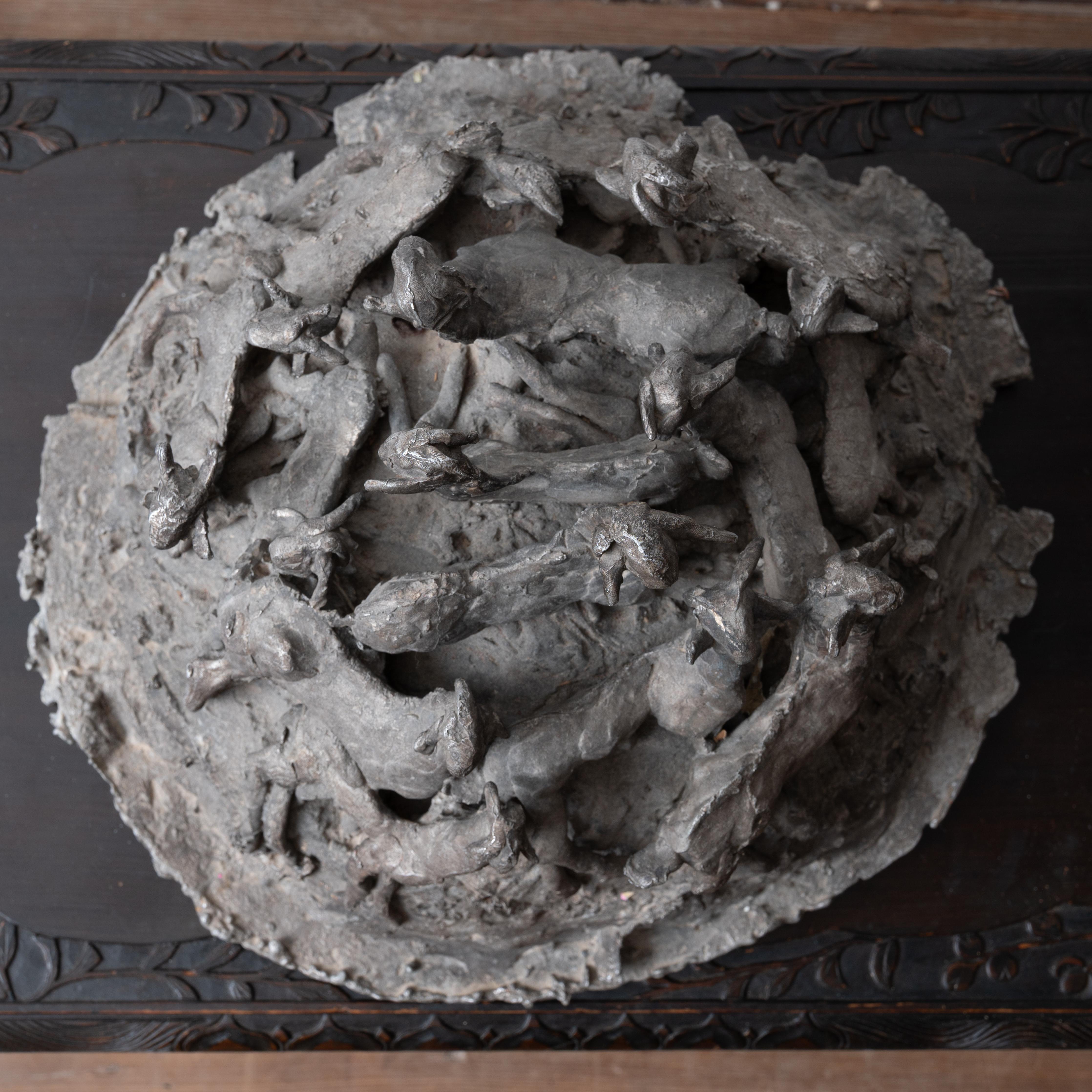 Shyam Lal - Troupeau de chèvres Sculpture en bronze, c.1990 en vente 3