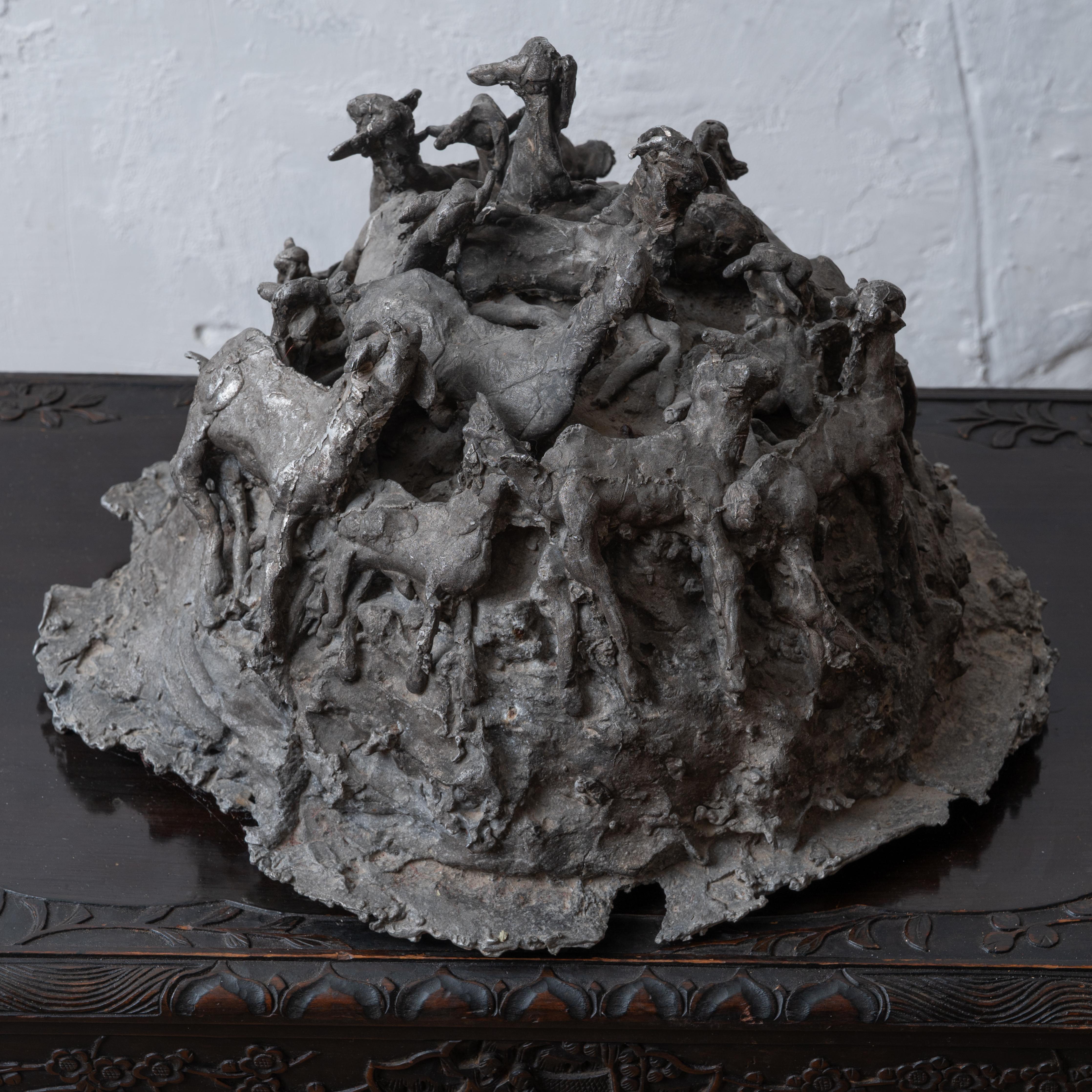 Shyam Lal - Troupeau de chèvres Sculpture en bronze, c.1990 en vente 5