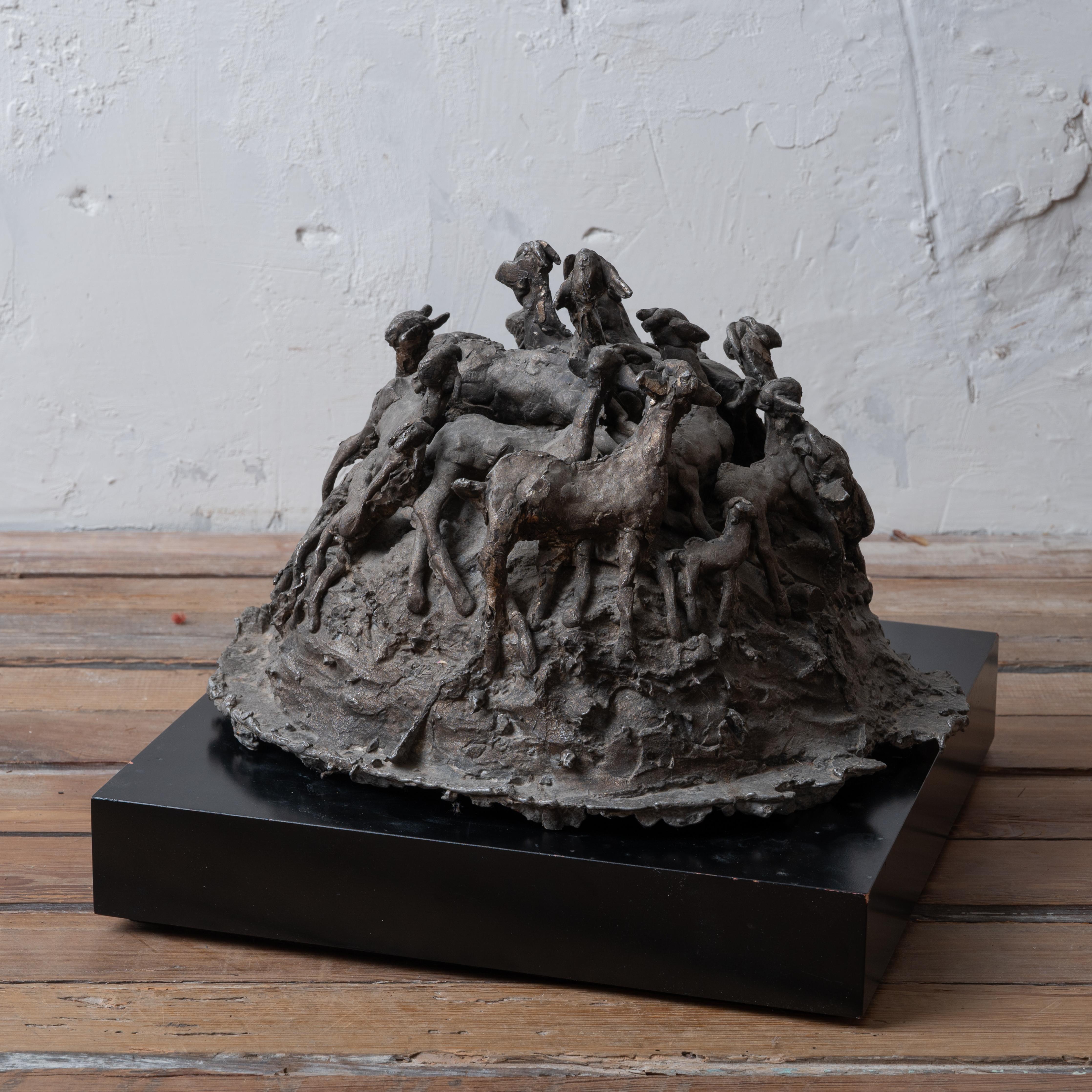 Indien Shyam Lal - Troupeau de chèvres Sculpture en bronze, c.1990 en vente
