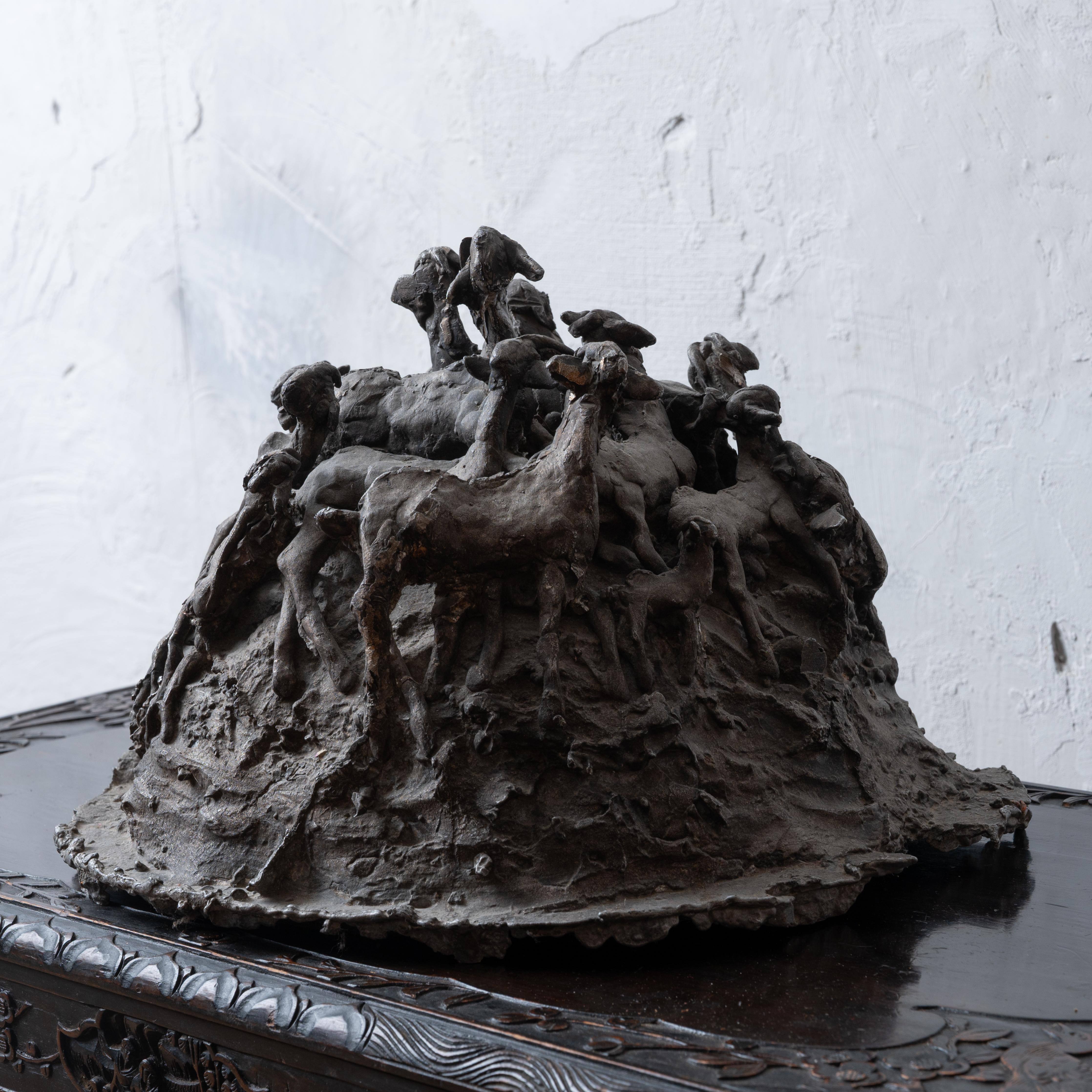 Fin du 20e siècle Shyam Lal - Troupeau de chèvres Sculpture en bronze, c.1990 en vente