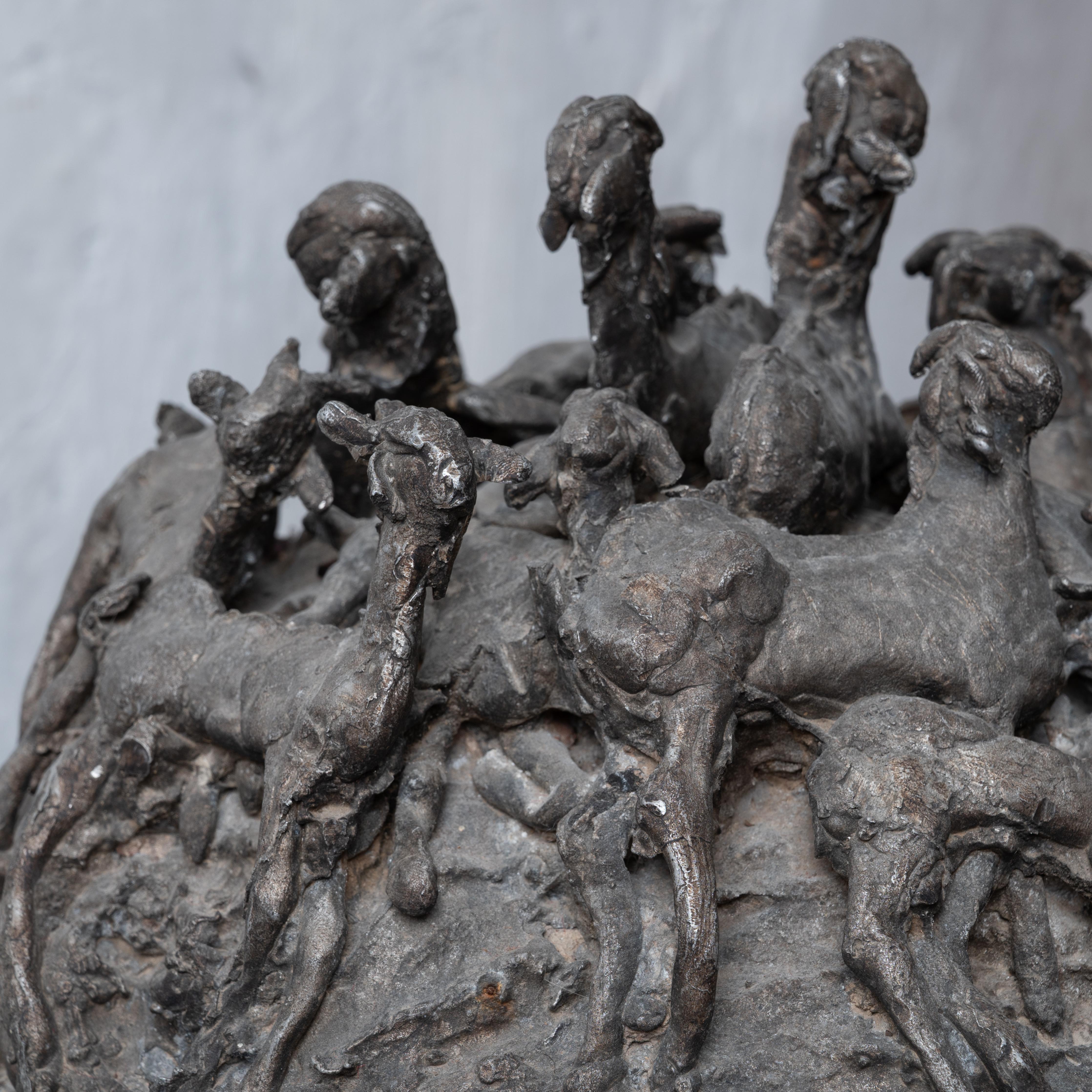 Shyam Lal - Troupeau de chèvres Sculpture en bronze, c.1990 en vente 1