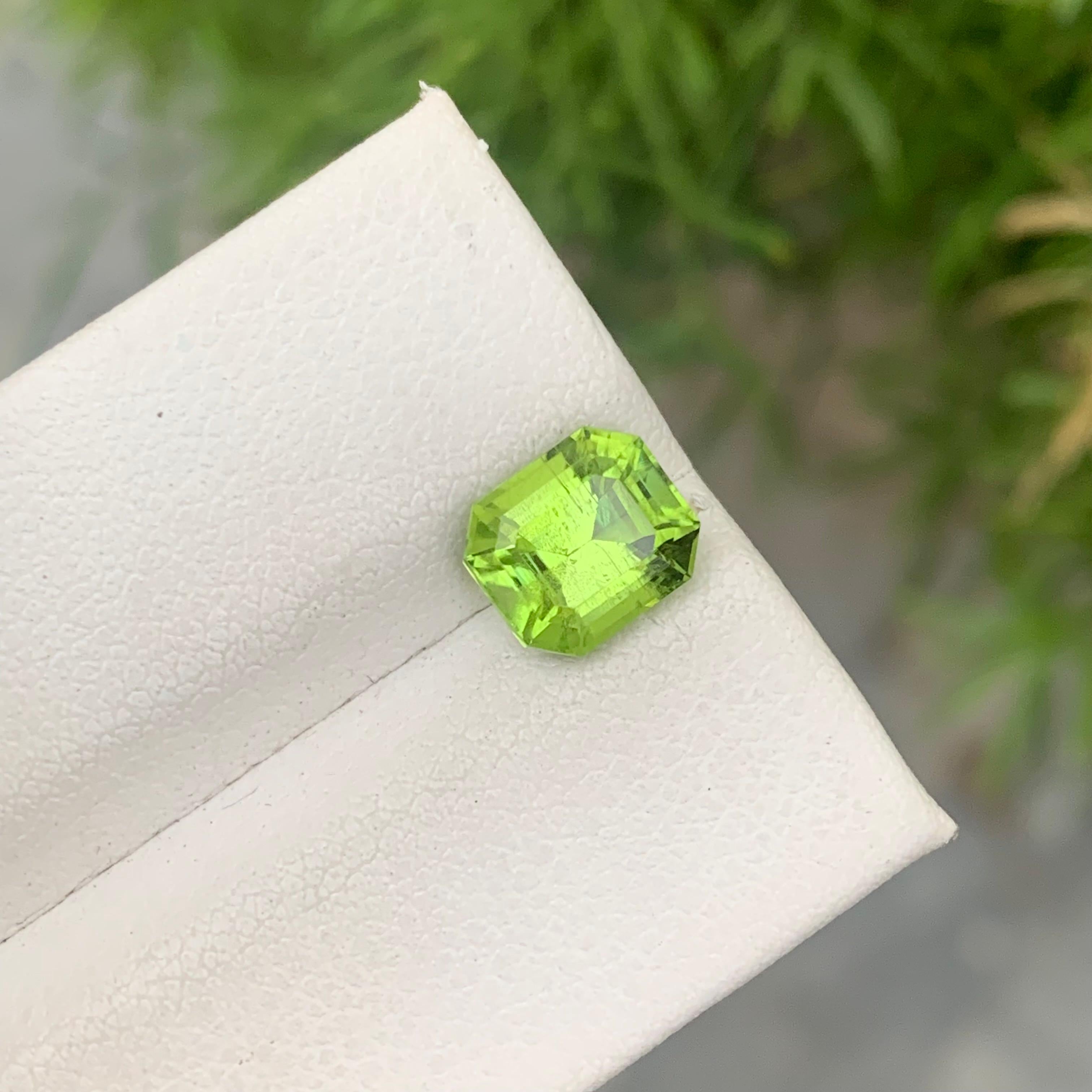 Art Deco SI Clarity 2.15 Carat Natural Emerald Cut Green Peridot Gemstone Pakistan Mine For Sale