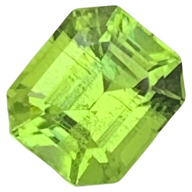 SI Clarity 2.15 Carat Natural Emerald Cut Green Peridot Gemstone Pakistan Mine