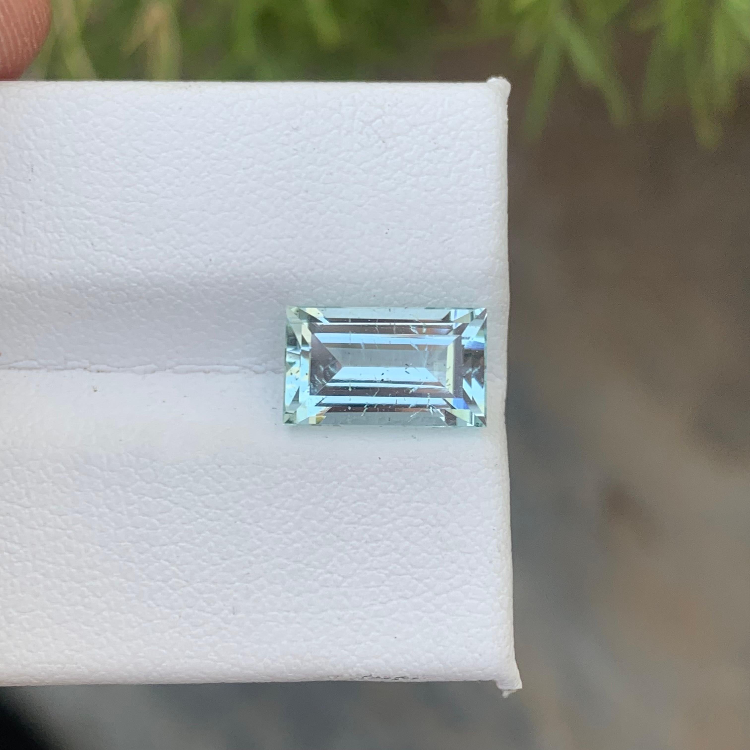 SI Clarity 3 Carat Natural Loose Aquamarine Baguette Shape from Shigar Valley For Sale 1