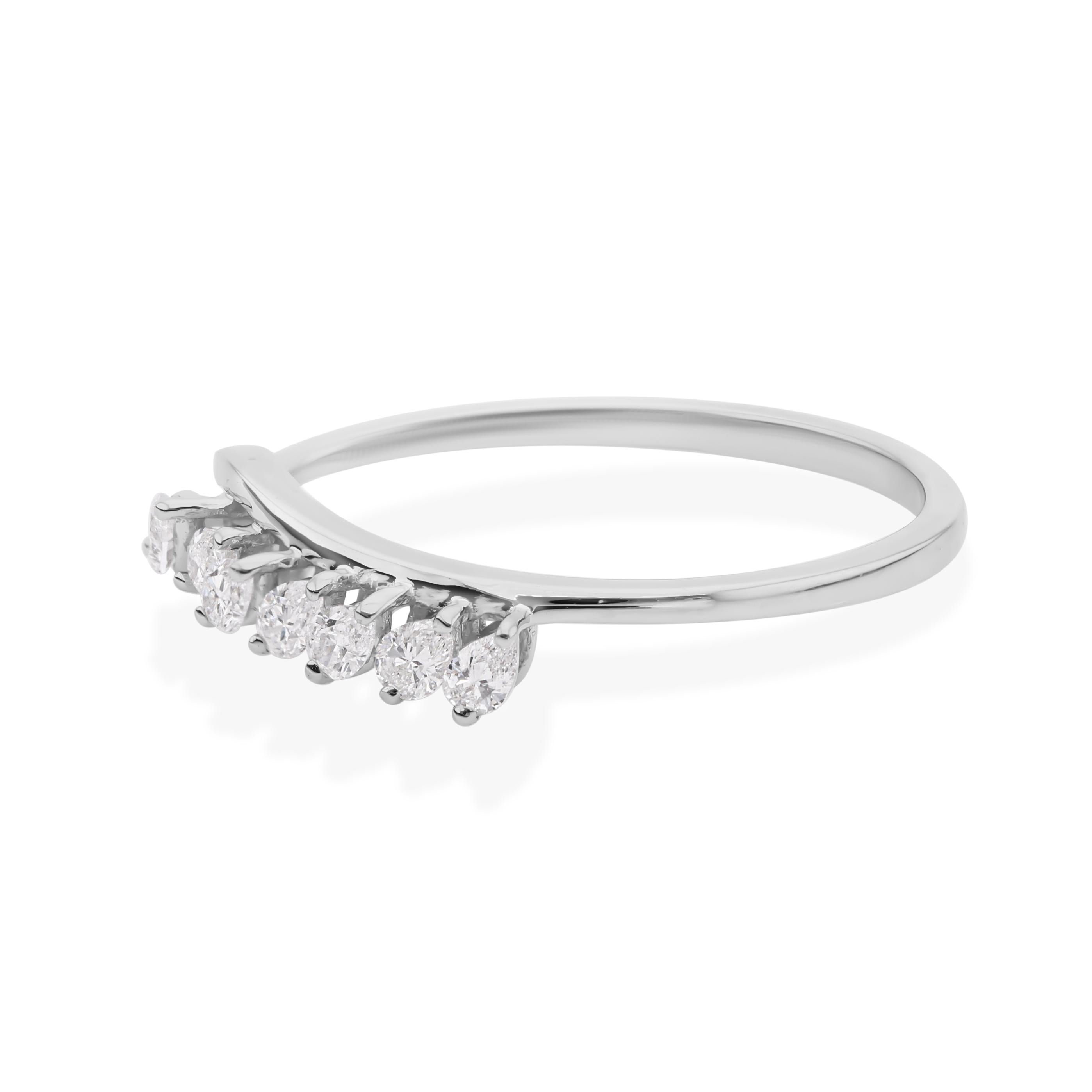 En venta: SI Claridad y HI Color Anillo Apilable de Diamantes Pera 18k Oro Blanco  10
