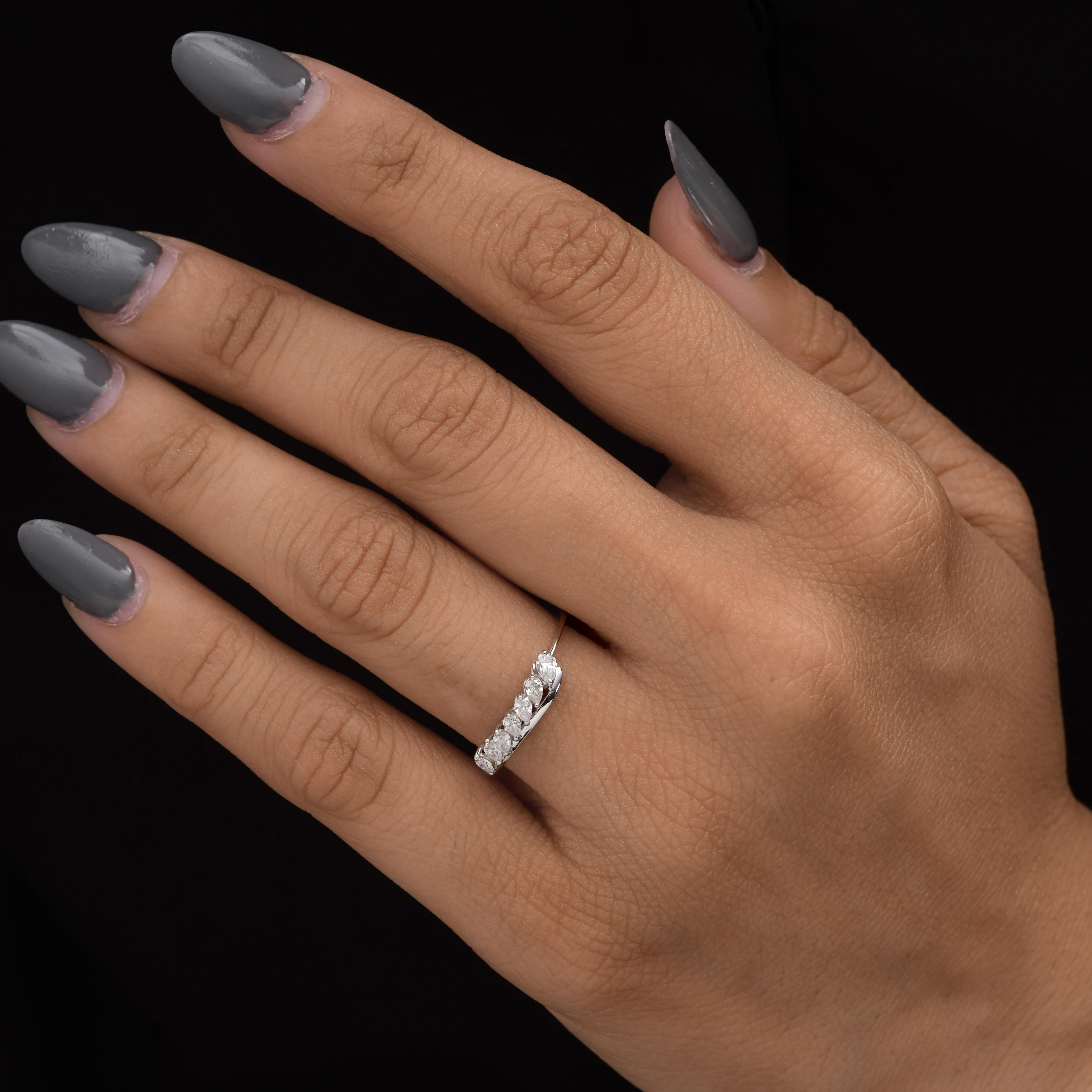 En venta: SI Claridad y HI Color Anillo Apilable de Diamantes Pera 18k Oro Blanco  2