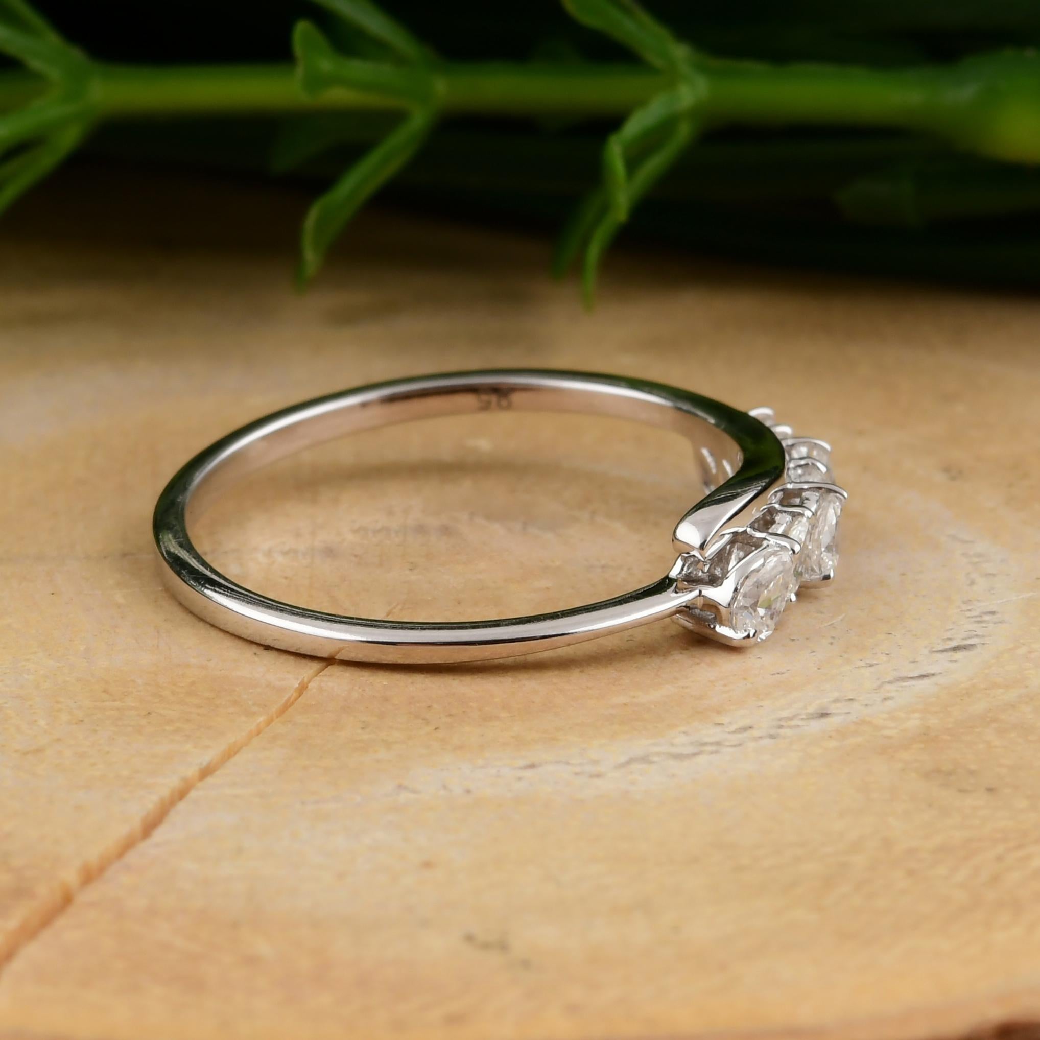 En venta: SI Claridad y HI Color Anillo Apilable de Diamantes Pera 18k Oro Blanco  7