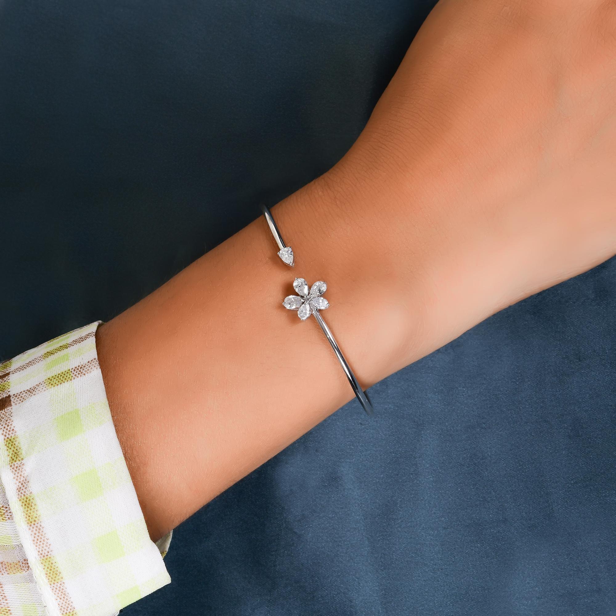 Taglio a goccia Bracciale fine con diamanti a pera di colore H, di purezza SI, in oro bianco 14 carati in vendita