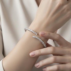 SI Clarity HI Color 1.37Ct Pear Diamond Cuff Bangle Bracelet 14 Karat White Gold