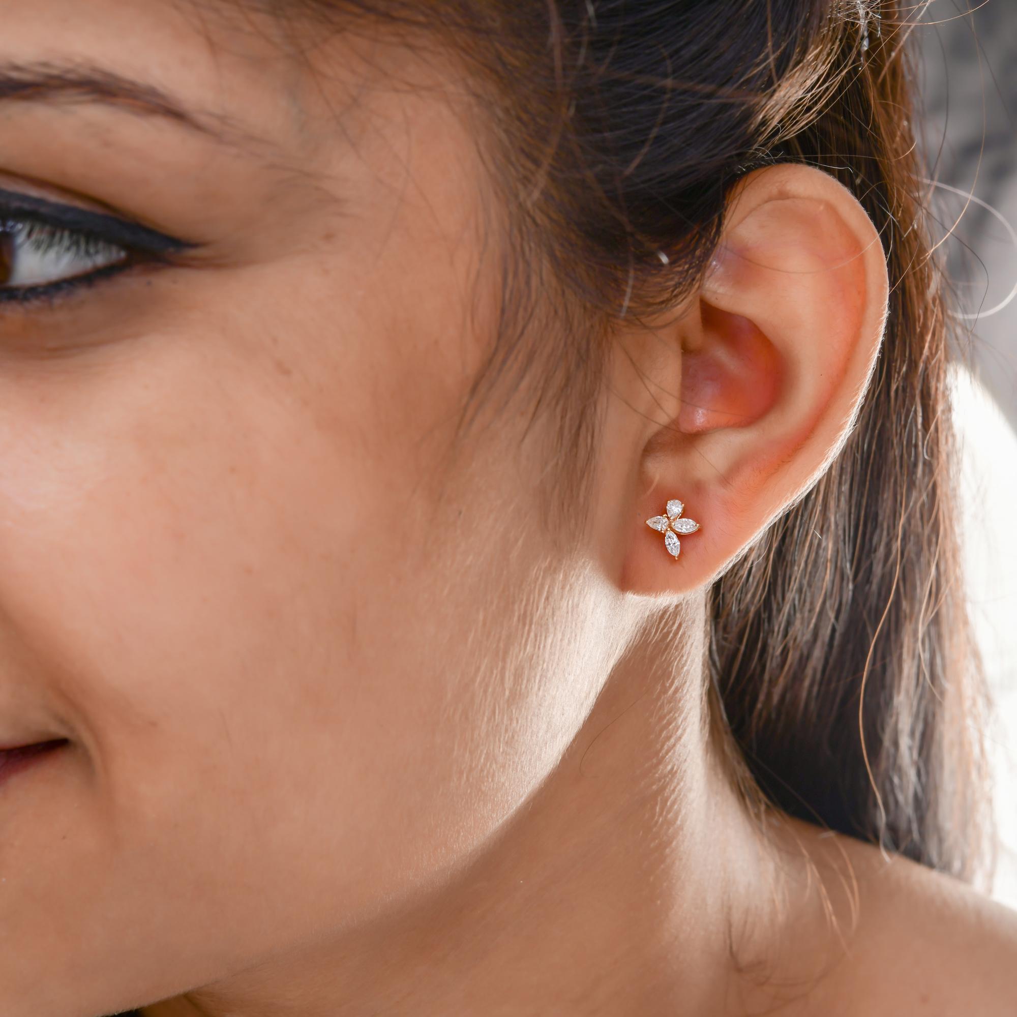 SI Reinheit HI Farbe Brillantschliff Diamant-Ohrstecker 18 Karat Gelbgold im Zustand „Neu“ im Angebot in Diera, Dubai