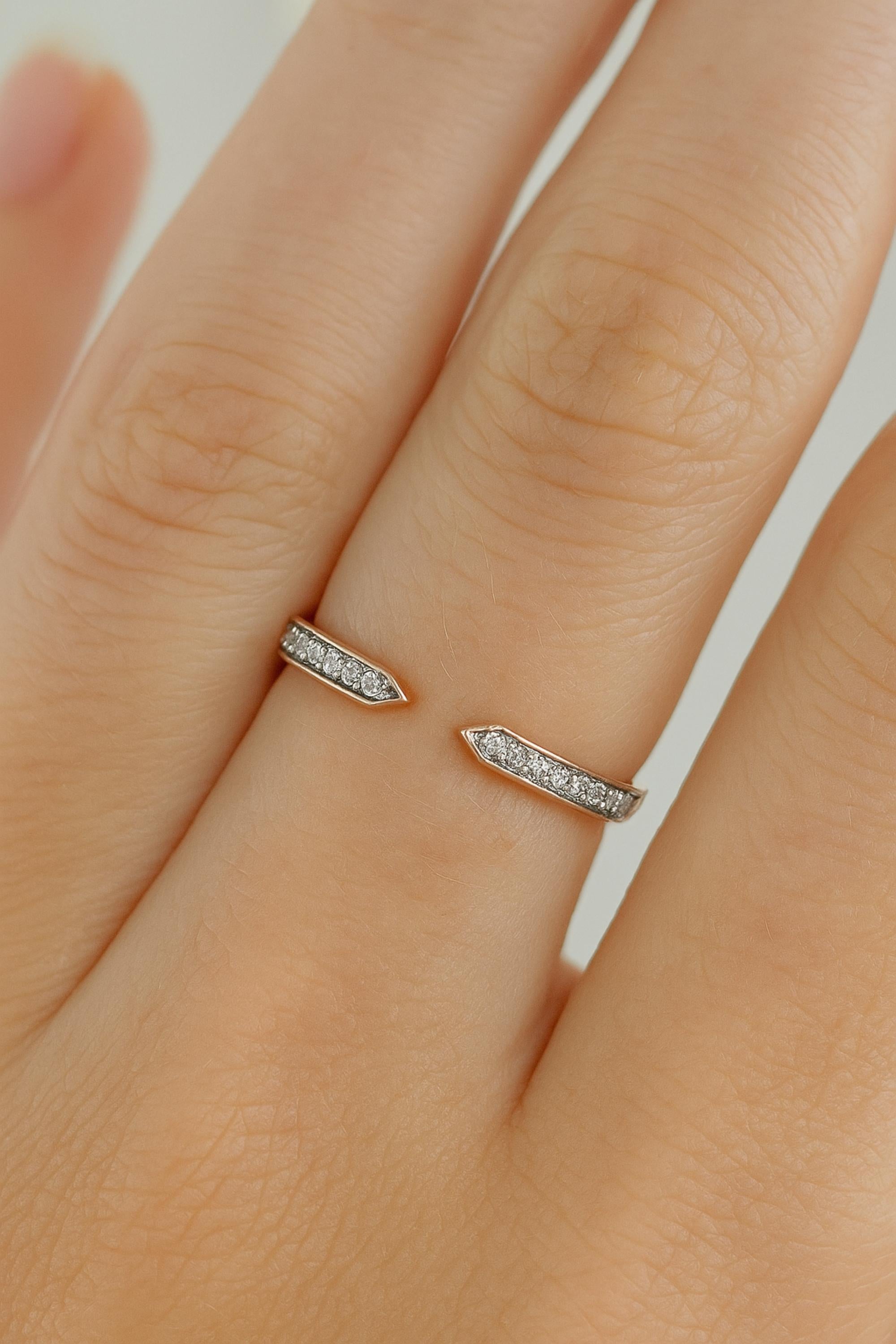 En venta: SI Claridad HI Color Diamante Anillo apilable abierto de oro rosa de 18 quilates  2