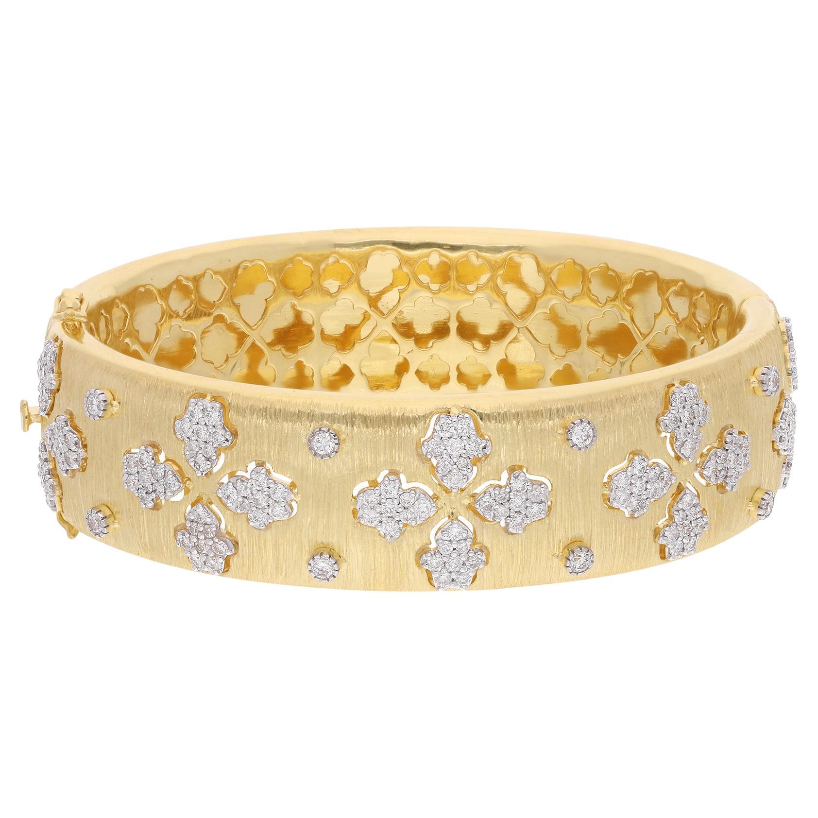 SI Clarity HI Color Diamond Bangle Bracelet 18 Karat Yellow Gold Fine Jewelry