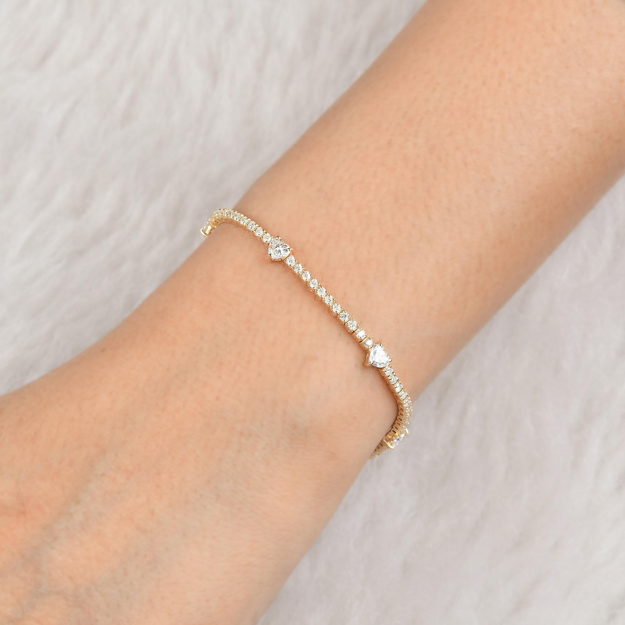 SI Claridad HI Color Diamante Línea Pulsera Oro Amarillo 14 Kilates Joyería Artesanal 
La mayor parte de la pulsera está formada por una línea continua de pequeños diamantes redondos talla brillante. La pulsera incorpora varias estaciones de