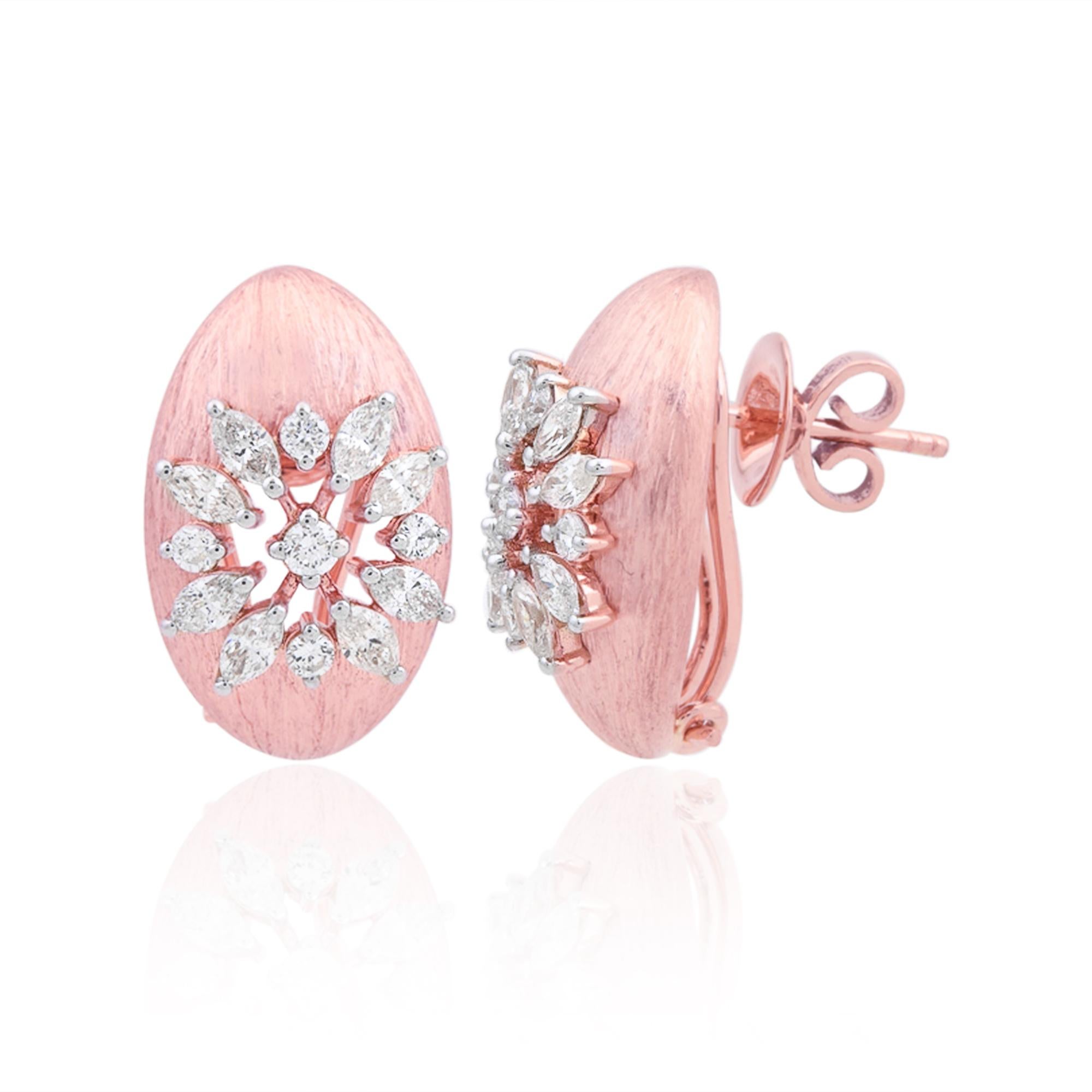 Code article :- SEE-11474
Poids brut humide :- 8,42 gm
Or rose 18k mouillé :- 8.16 gm
Diamant mouillé :- 1.30 Ct. ( DIAMANT MOYEN DE PURETÉ SI1-SI2 ET DE COULEUR H-I )
Longueur des boucles d'oreilles :- 20 mm environ.
✦