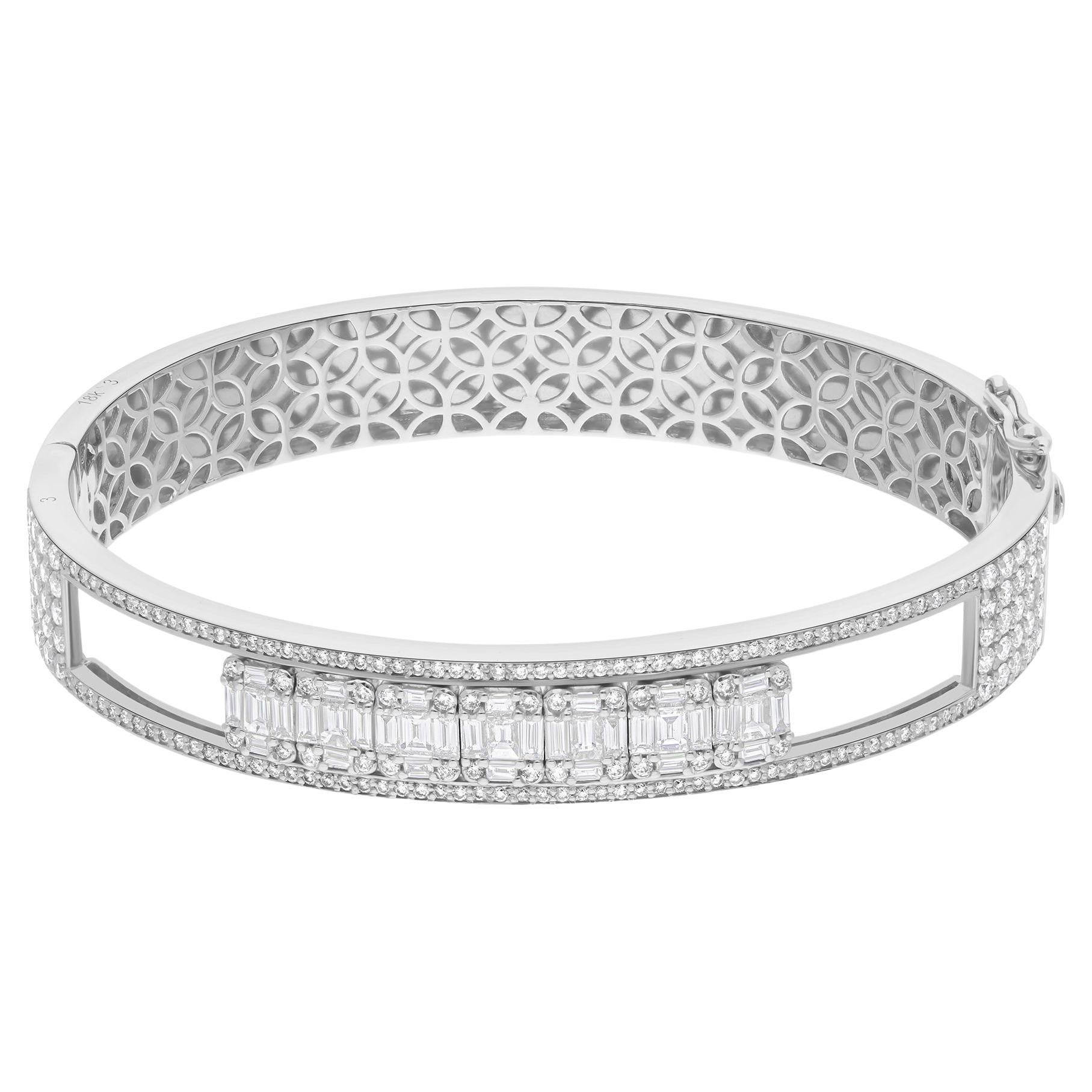 SI Clarity HI Color Movable Diamond Charm Bracelet 18 Karat White Gold Jewelry For Sale