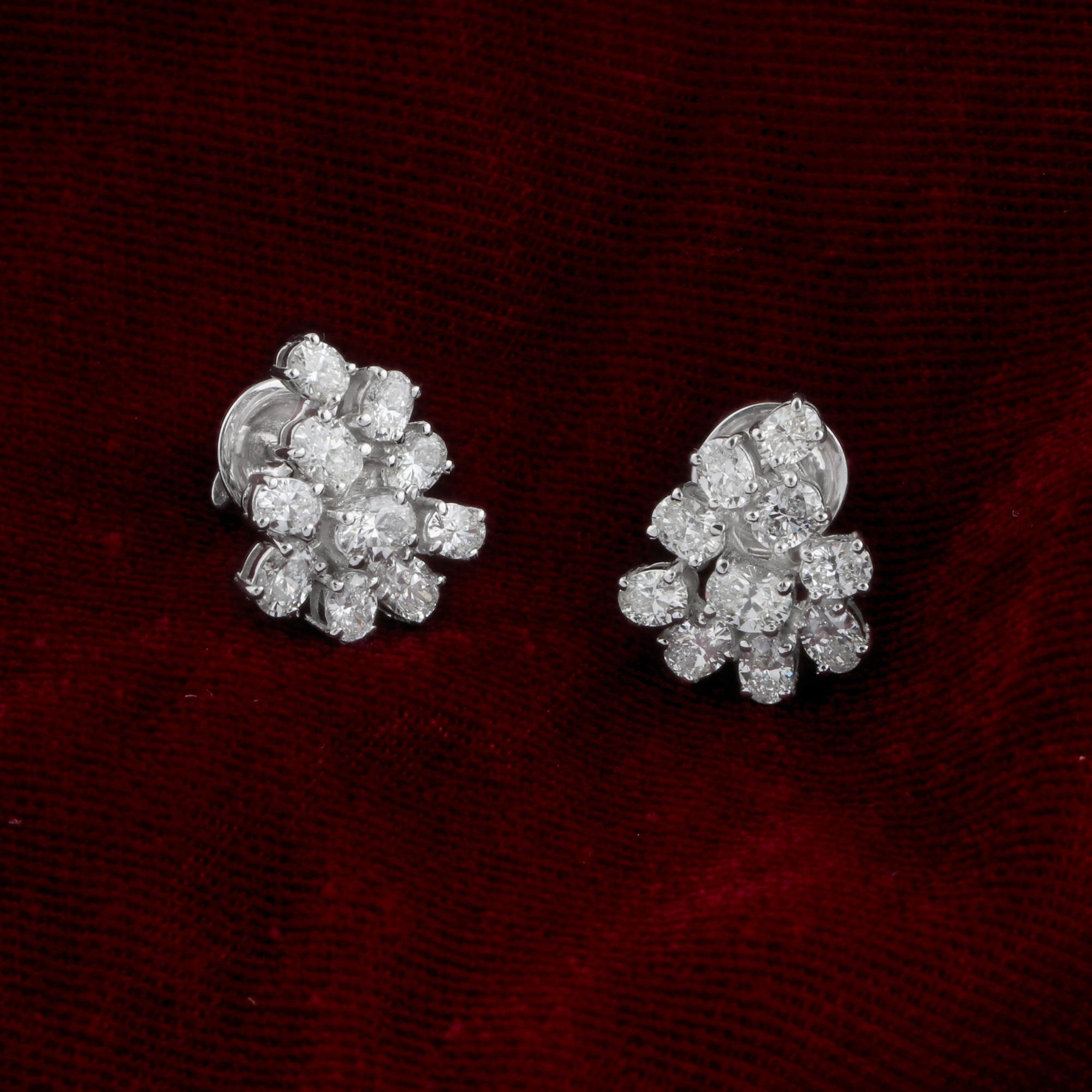 SI Claridad HI Color Diamante Oval Pendientes de oro blanco de 18 quilates Joyería fina Moderno en venta