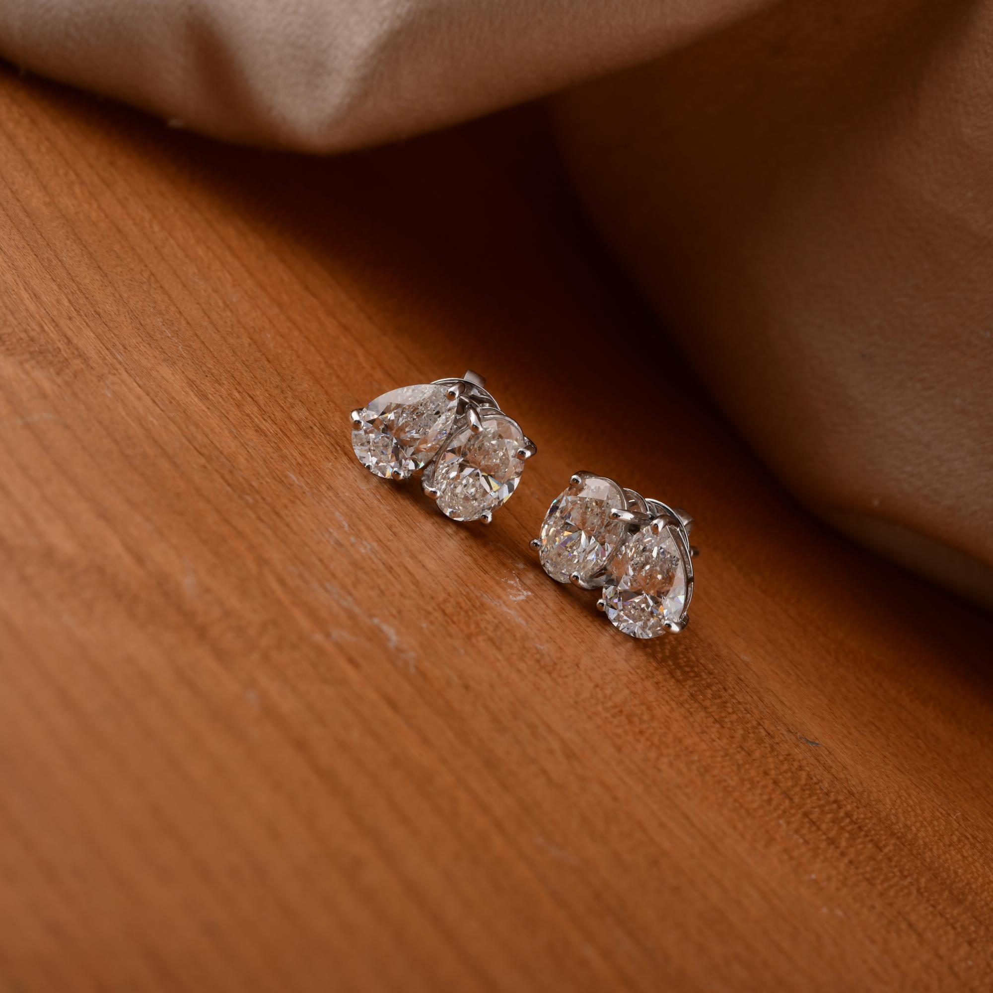 SI Clarity HI Color Oval & Pear Diamond Earrings 18 Karat White Gold Jewelry In New Condition For Sale In Diera, Dubai