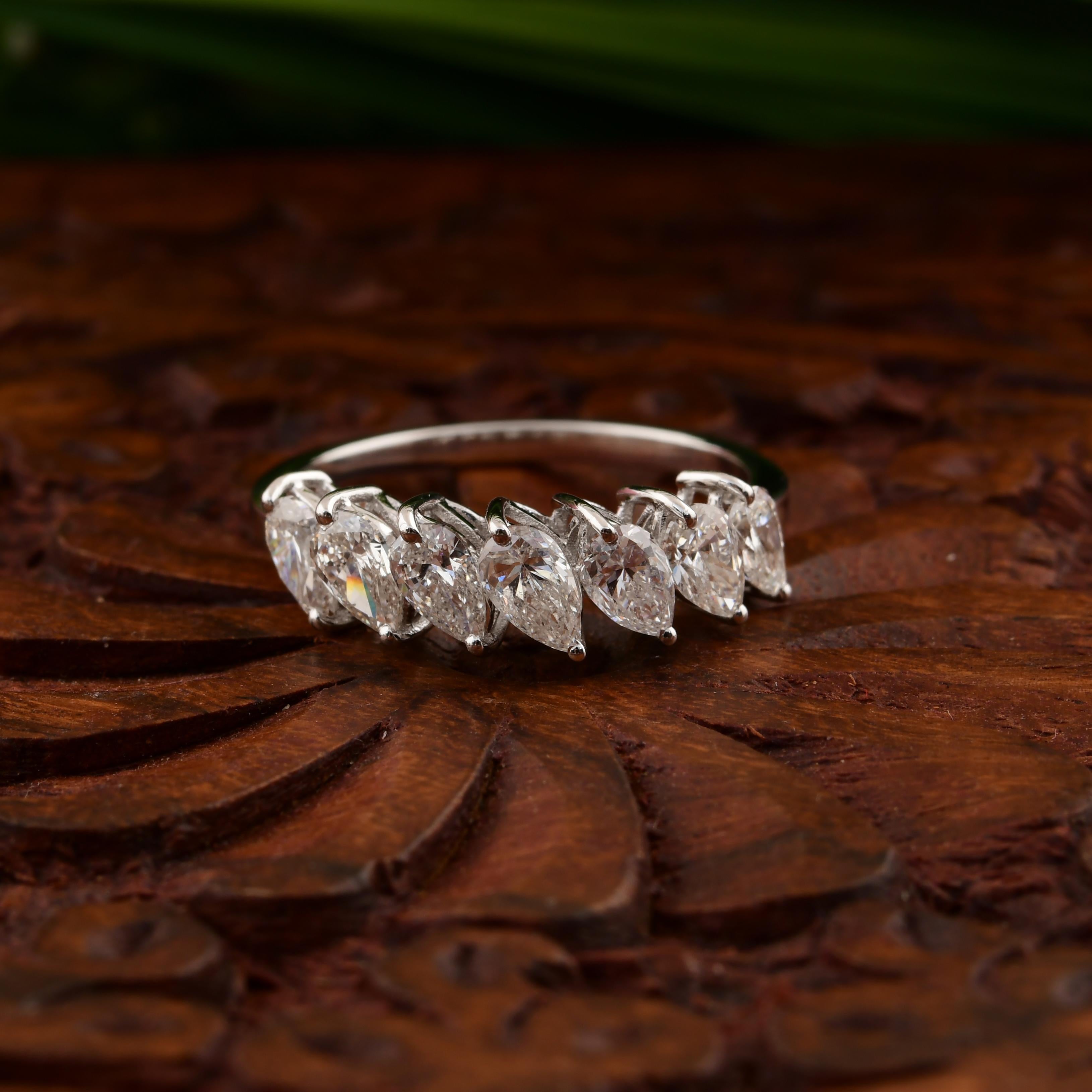 Im Angebot: SI Reinheit HI Farbe Birne Diamant 14k Weißgold Hälfte Ewigkeit Ehering () 7