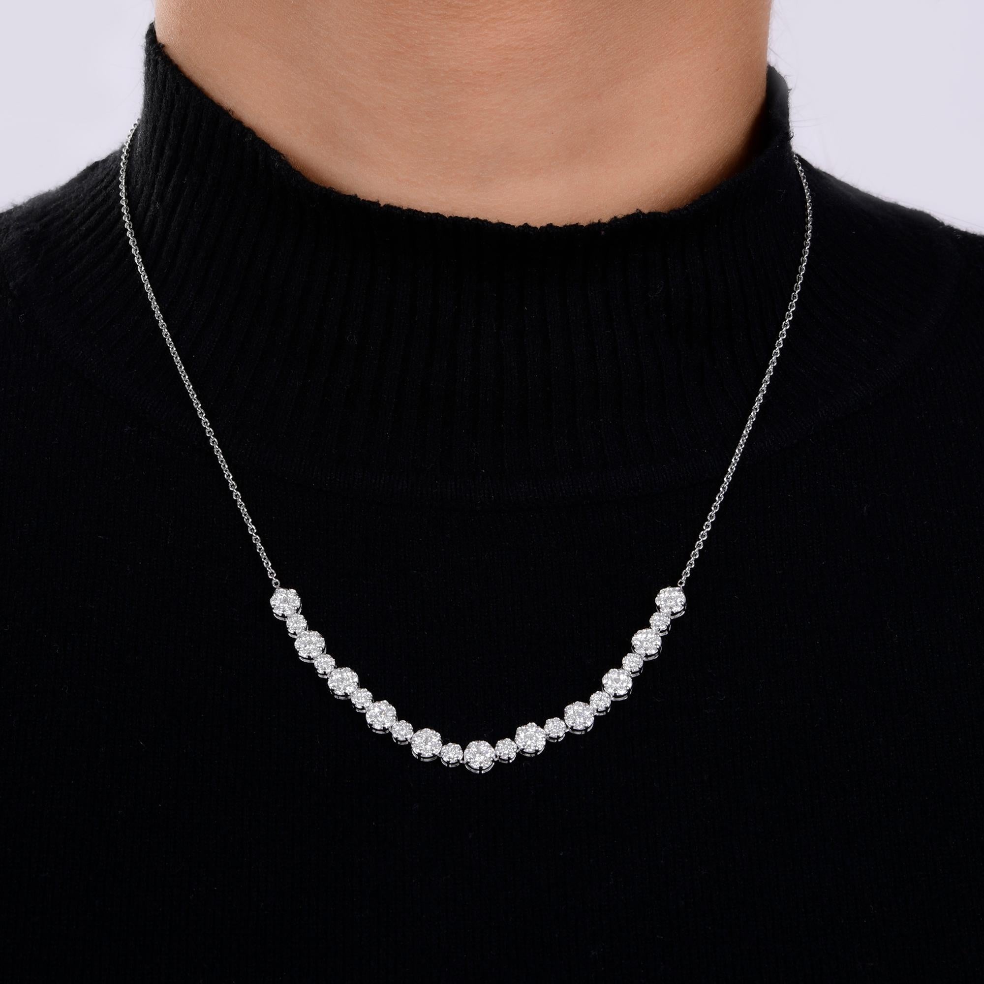 SI/H Collana a catena con diamanti tondi e brillanti in oro bianco 14k Gioielli fatti a mano
La collana presenta una splendida linea curva di diamanti rotondi brillanti, meticolosamente disposti in modo graduale per uno scintillio sofisticato e