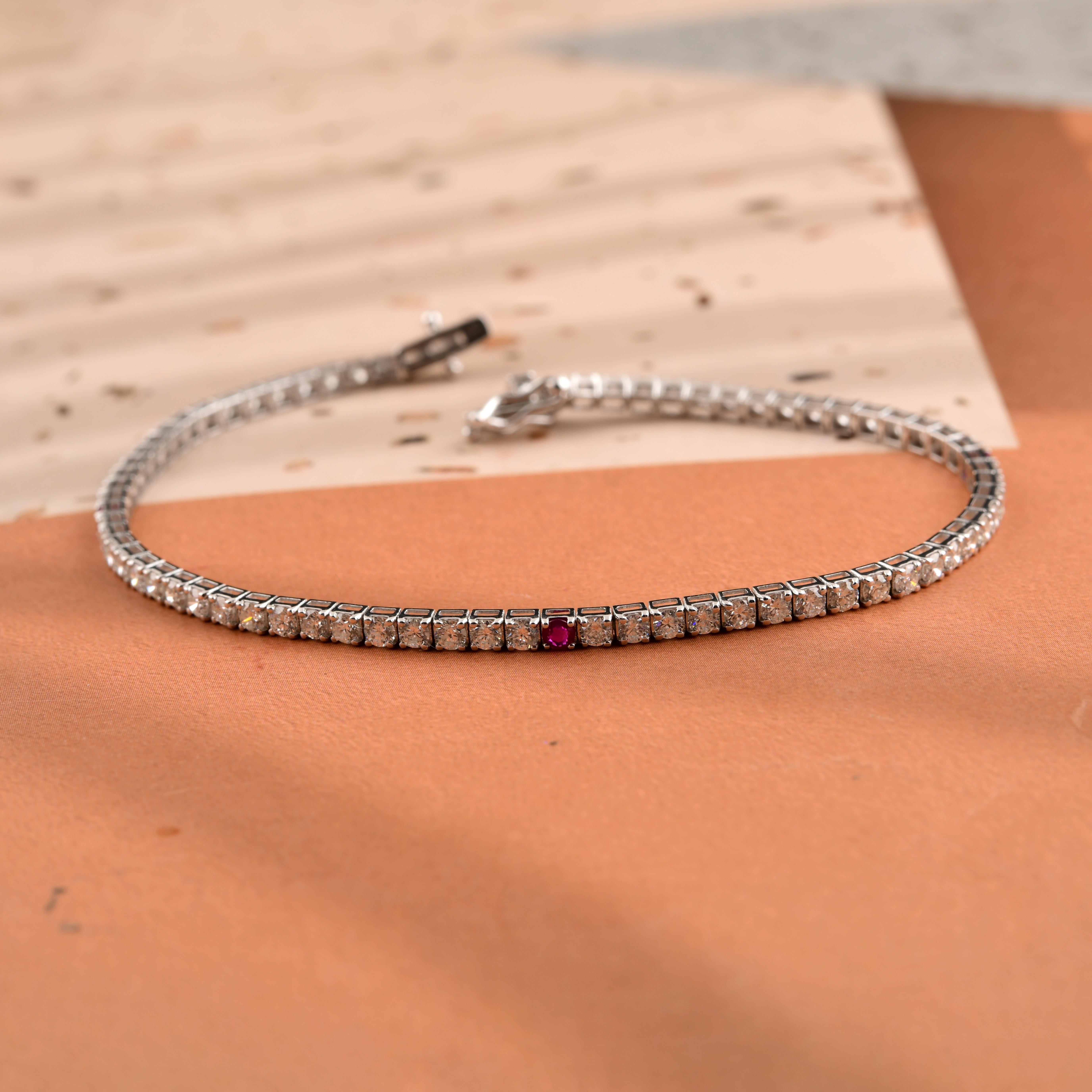 SI/H Natural 2.80 CTW Diamond Ruby Stackable Tennis Armband 18k Weißgold im Angebot 2