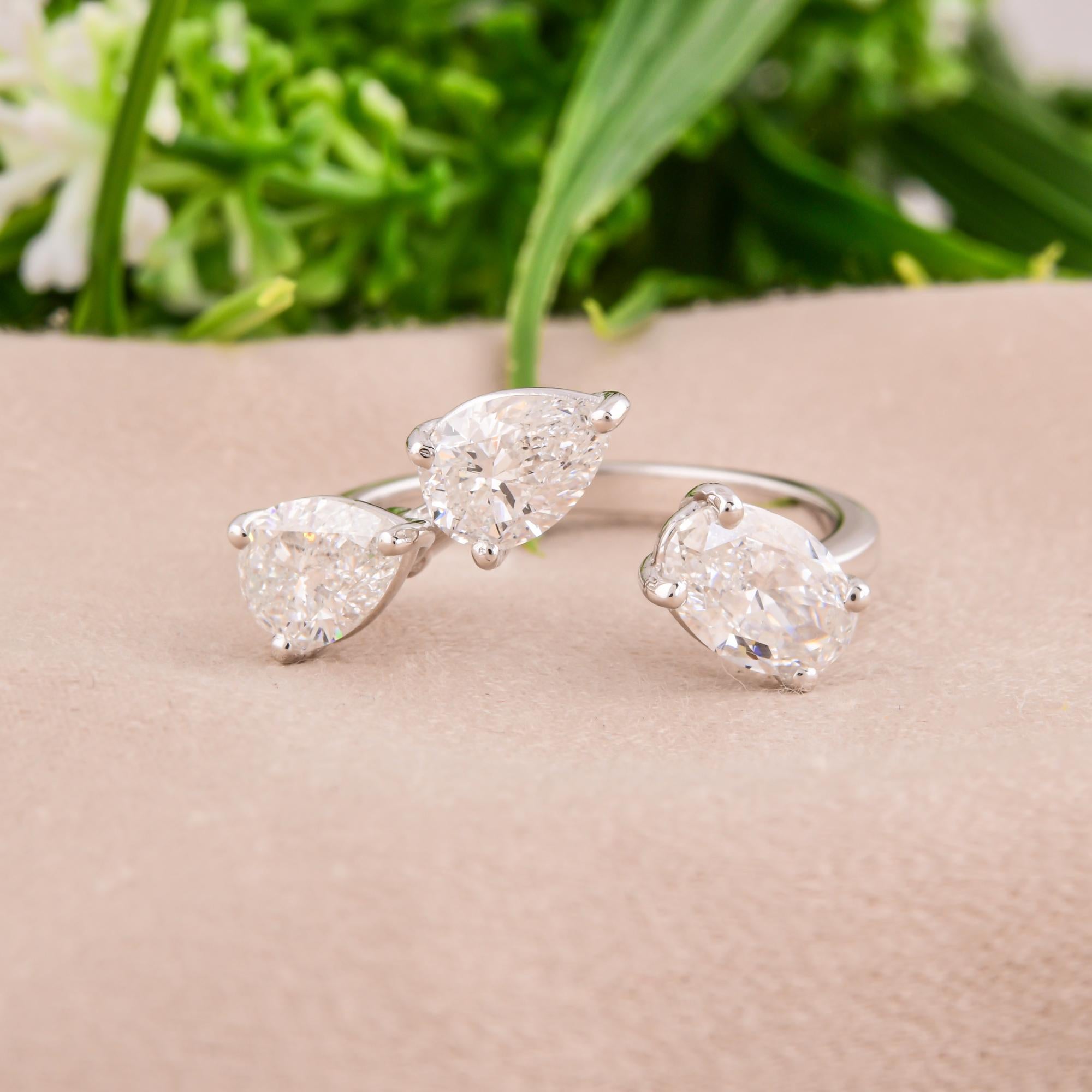 Moderno SI/H Pear Oval Brilliante Cut Diamond Cuff Ring Oro bianco 18 carati Gioielli di pregio in vendita