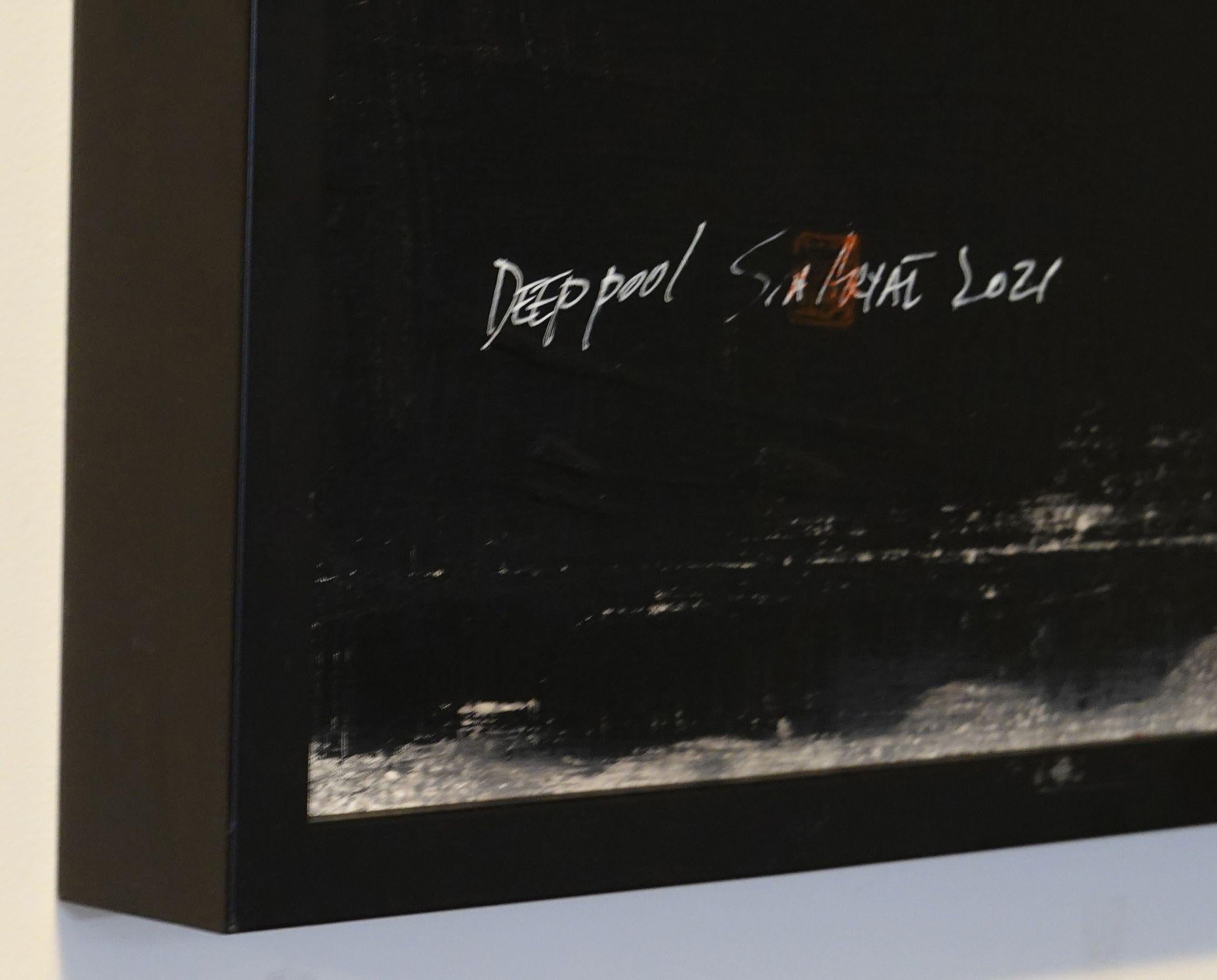 Deep Pool Sechs schwarze gerahmte Gemälde, Acryl auf Leinwand – Painting von Sia Aryai